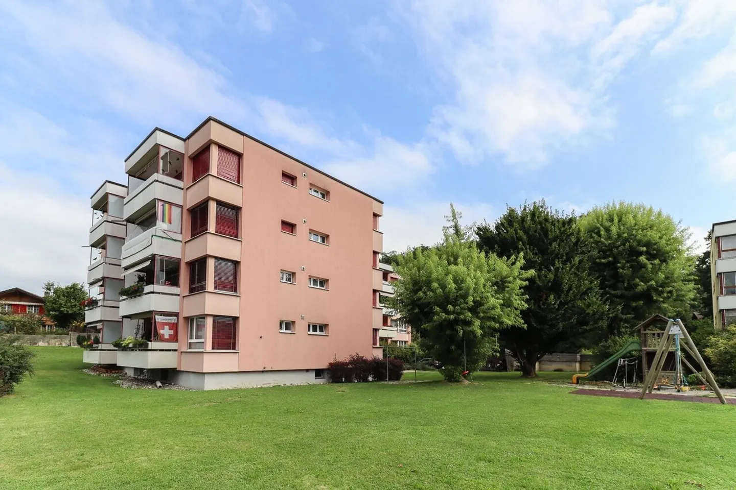 Bright 5.5-room apartment in a quiet location in Spiez - Photo 1 of 2