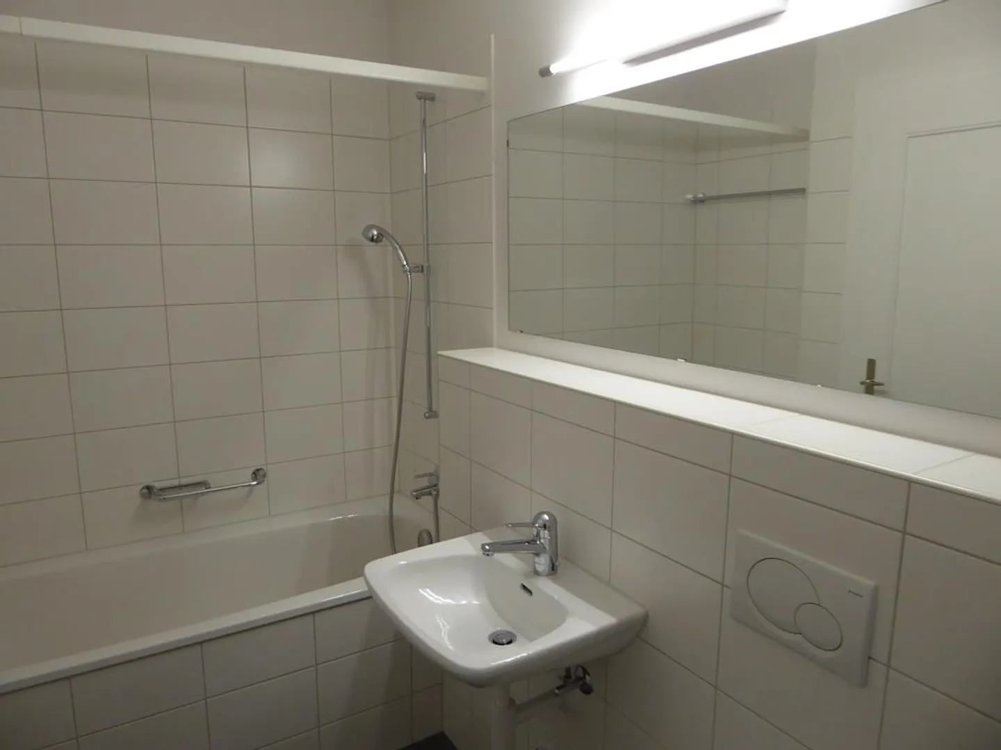 Appartement charmant avec balcon et vue panoramique à Bern-Weissenbühl - Photo 3 sur 6