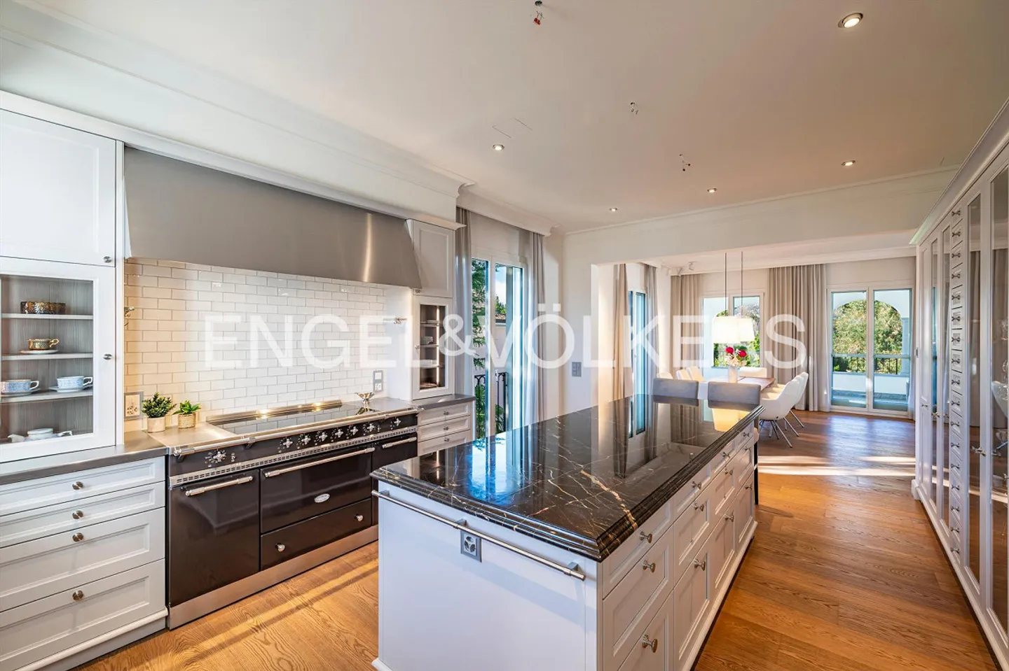 Moderne Luxus-Villa Nahe See - Foto 7 von 21