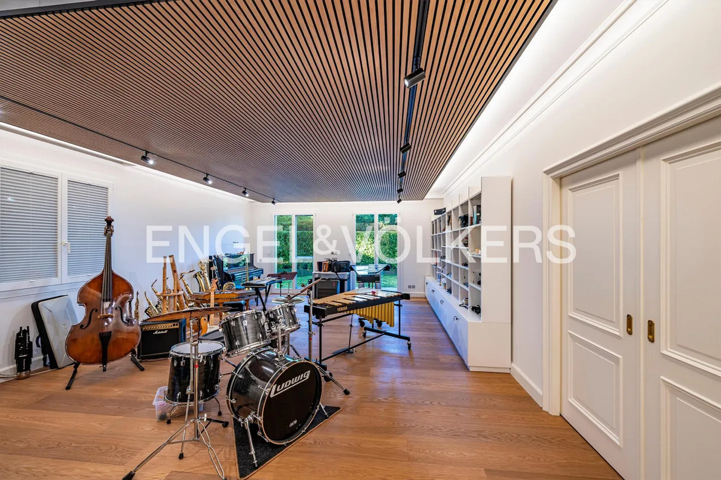 Moderne Luxus-Villa Nahe See - Foto 17 von 21