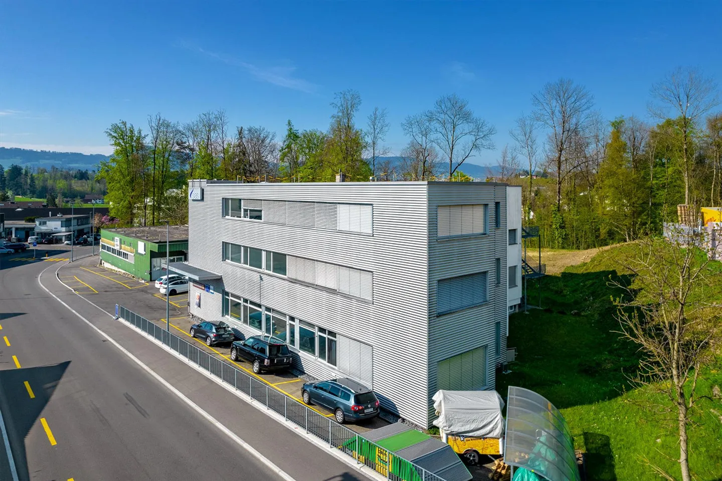 Modern Commercial Space in Hombrechtikon - Photo 1 of 4