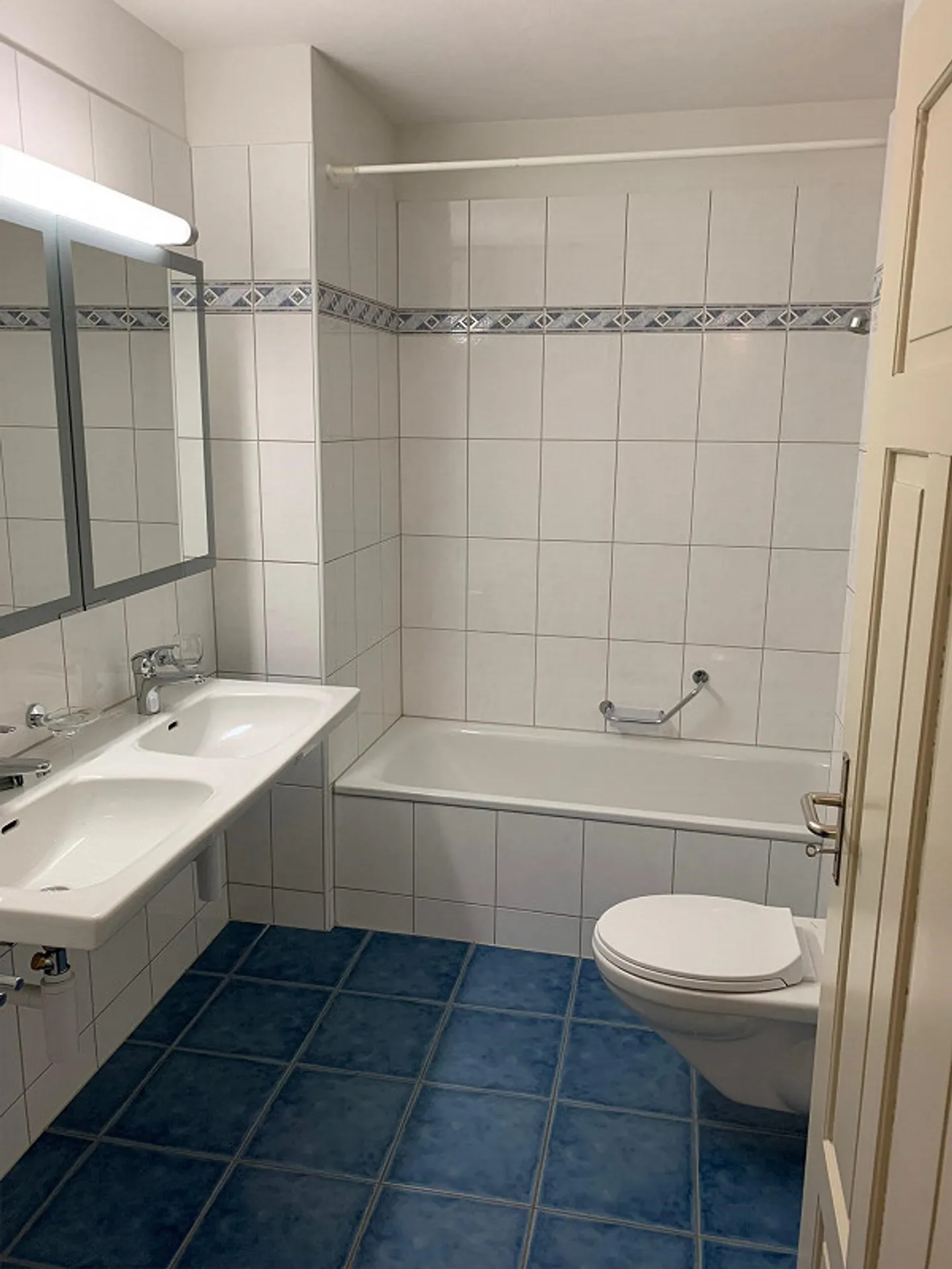 Appartamento d'epoca di 4 1/2 stanze disponibile per affitto come appartamento per vacanze tutto l'anno - Foto 5 di 15