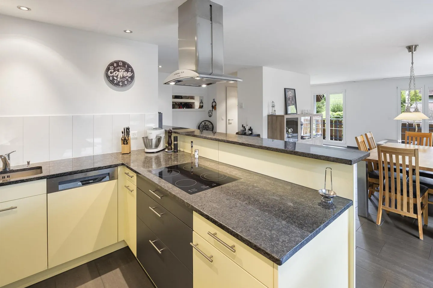 Modern Living Oasis in a Quiet yet Central Location - Photo 5 of 13