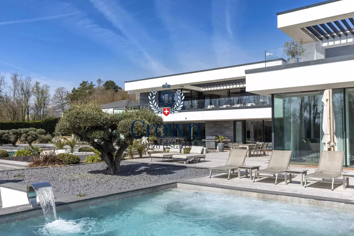 Villa Exceptionnelle à Mies - Photo 3 sur 13