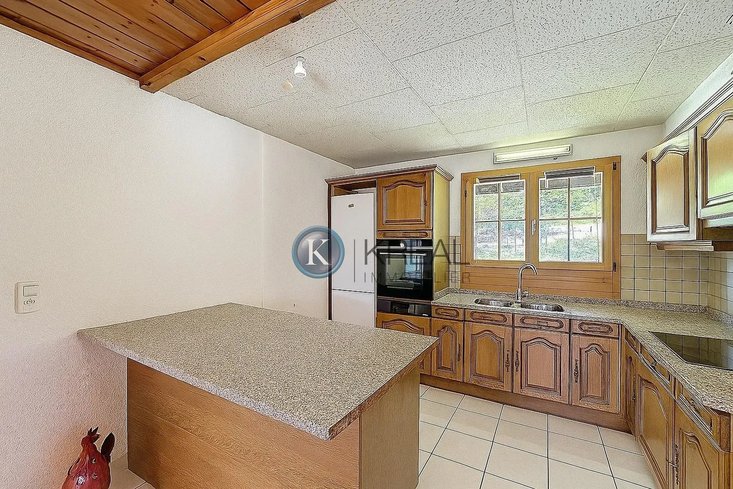 Geräumiges Einfamilienhaus mit zwei Wohnungen und großem Potenzial - Foto 2 di 8