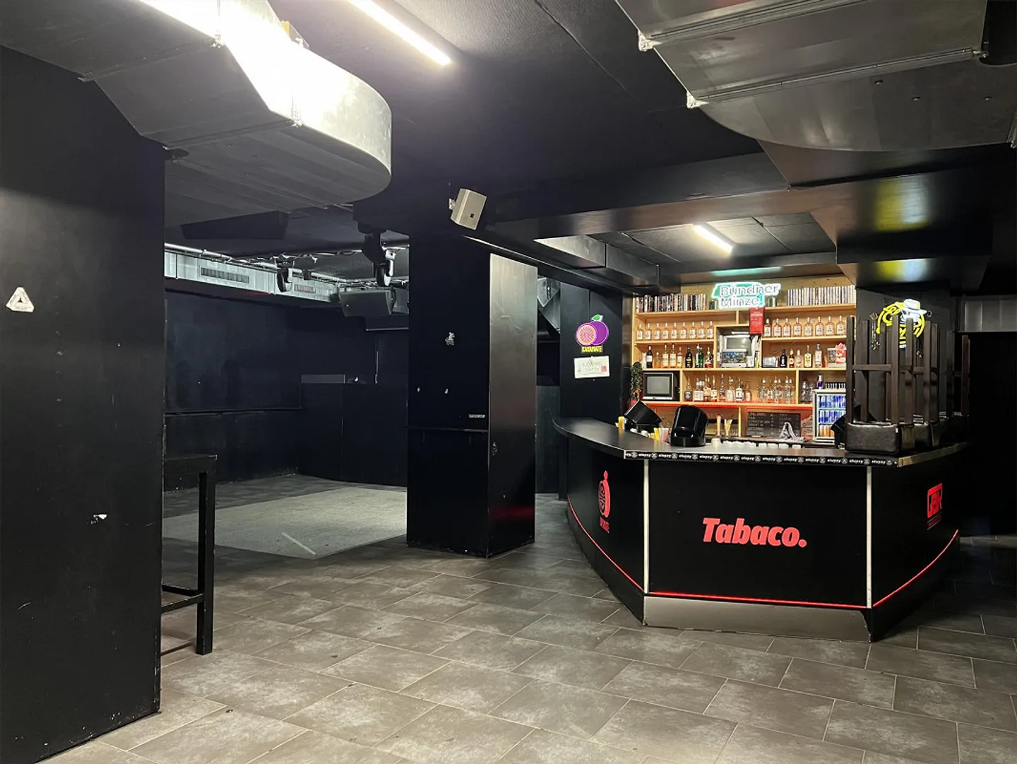 Newly renovated, large gastronomy location (Club/Bar) in Welschdörfli Chur - Photo 3 of 10