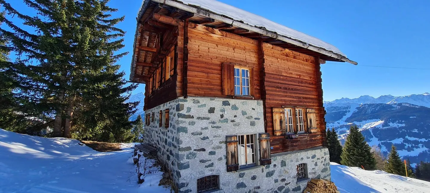 CHALET DE SKI EXTRAORDINAIRE AVEC ACCÈS DIRECT AU DOMAINE SKIAIRE - Photo 11 sur 12