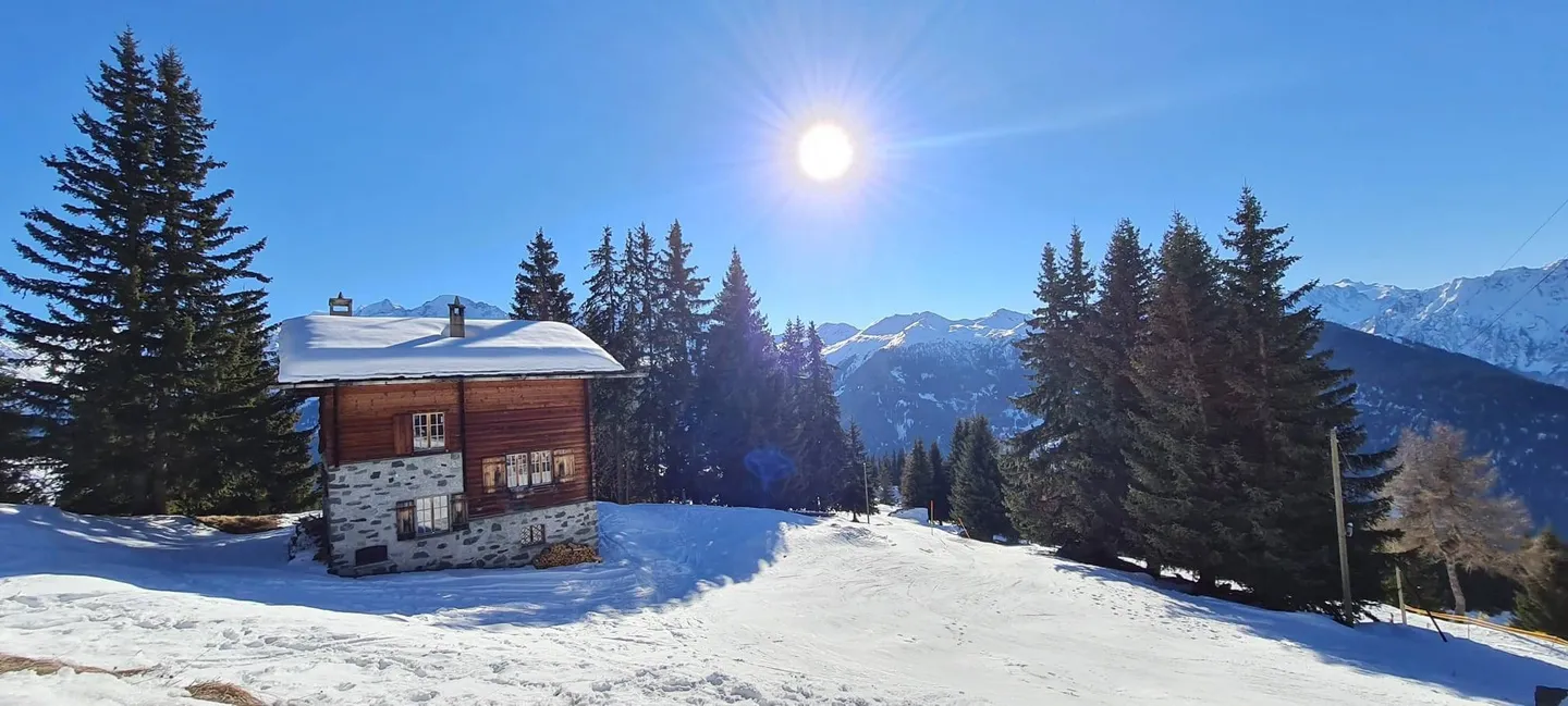 CHALET DE SKI EXTRAORDINAIRE AVEC ACCÈS DIRECT AU DOMAINE SKIAIRE - Photo 12 sur 12