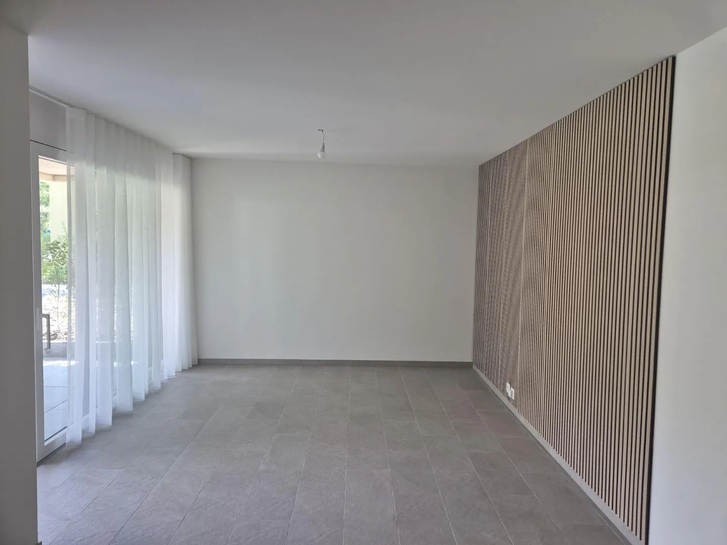 Apartment on the ground floor with terrace, Uvrier - Photo 4 of 8