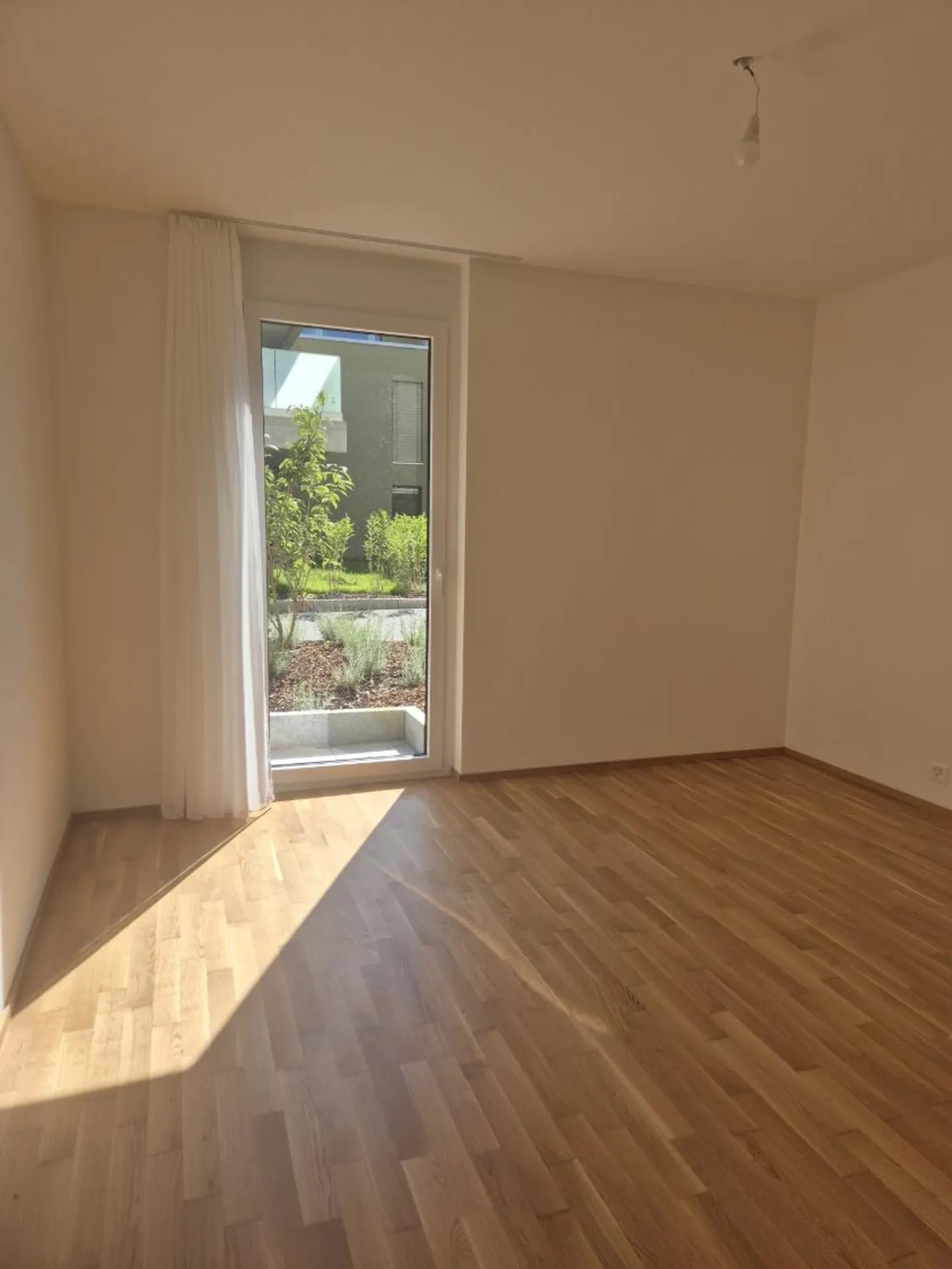 Apartment on the ground floor with terrace, Uvrier - Photo 5 of 8