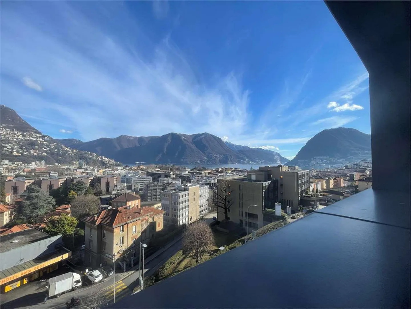Nuovo attico con 6,5 stanze in vendita con vista lago a Lugano, posizione - Foto 3 di 13