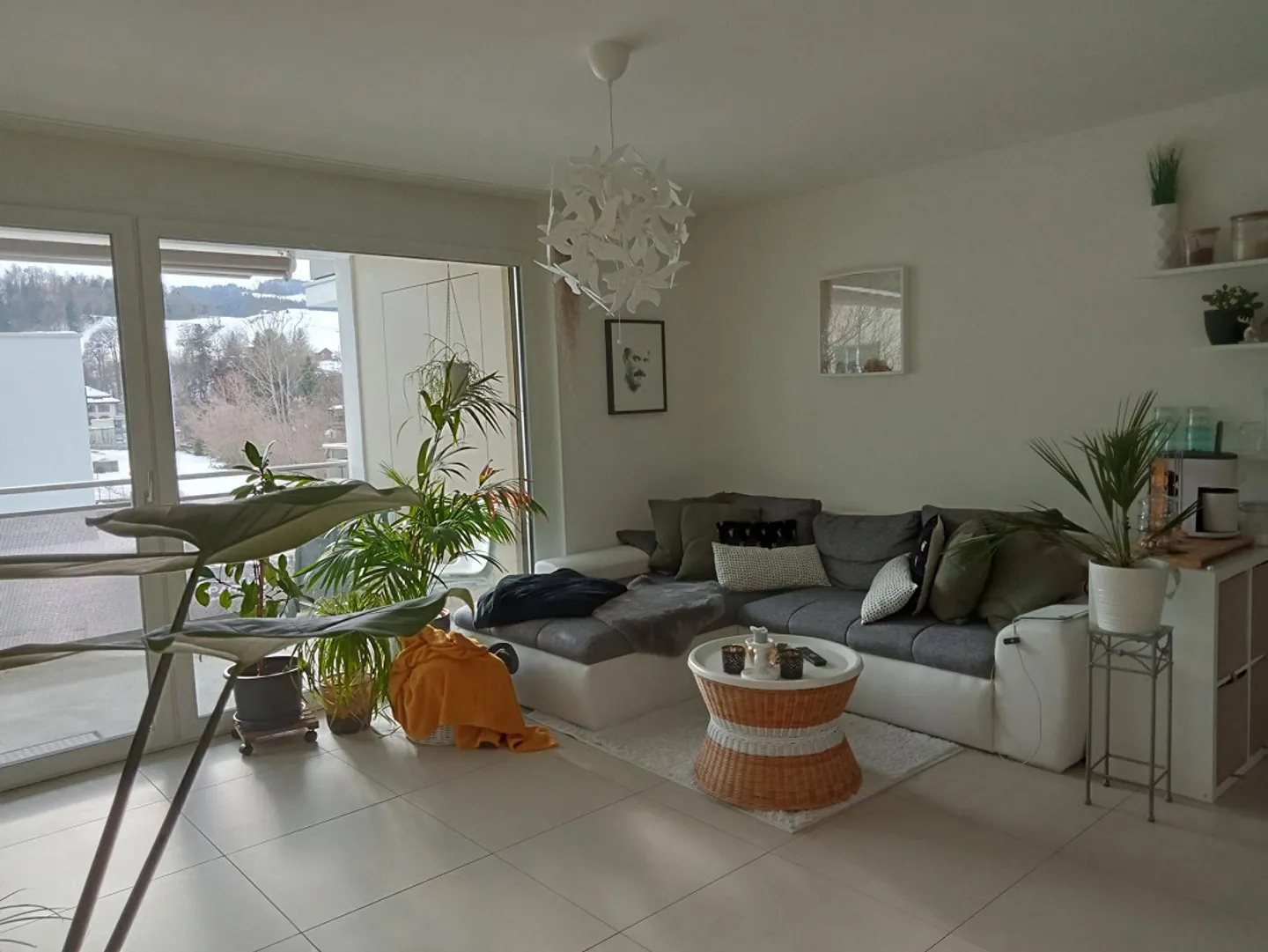 Moderne 2 1/2-Zimmer-Wohnung - Foto 2 von 9