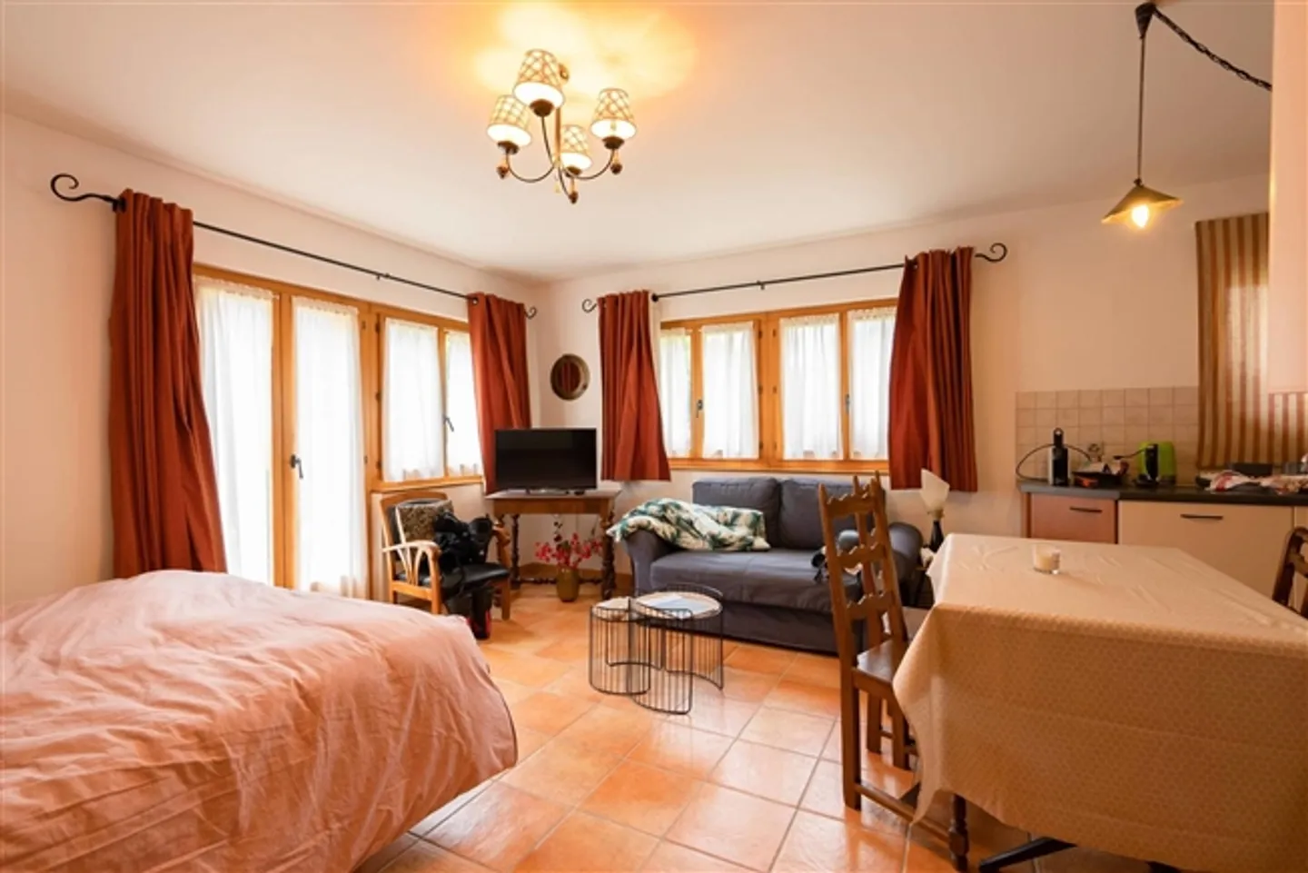 Propriété rare Chalet avec 2 appartements à La Tsombe, au-dessus de Montagnier - Photo 12 sur 13