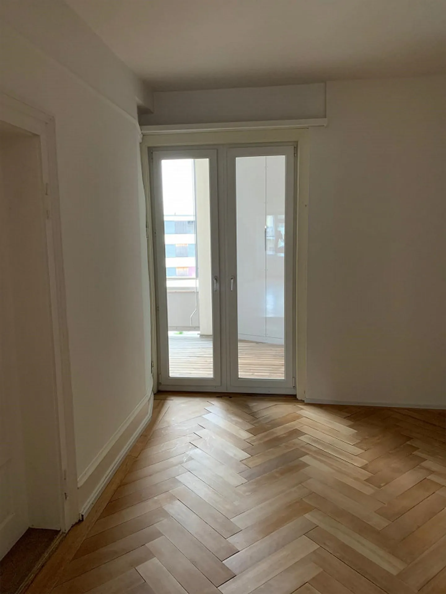 Appartamento d'epoca di 4 1/2 stanze disponibile per affitto come appartamento per vacanze tutto l'anno - Foto 13 di 15