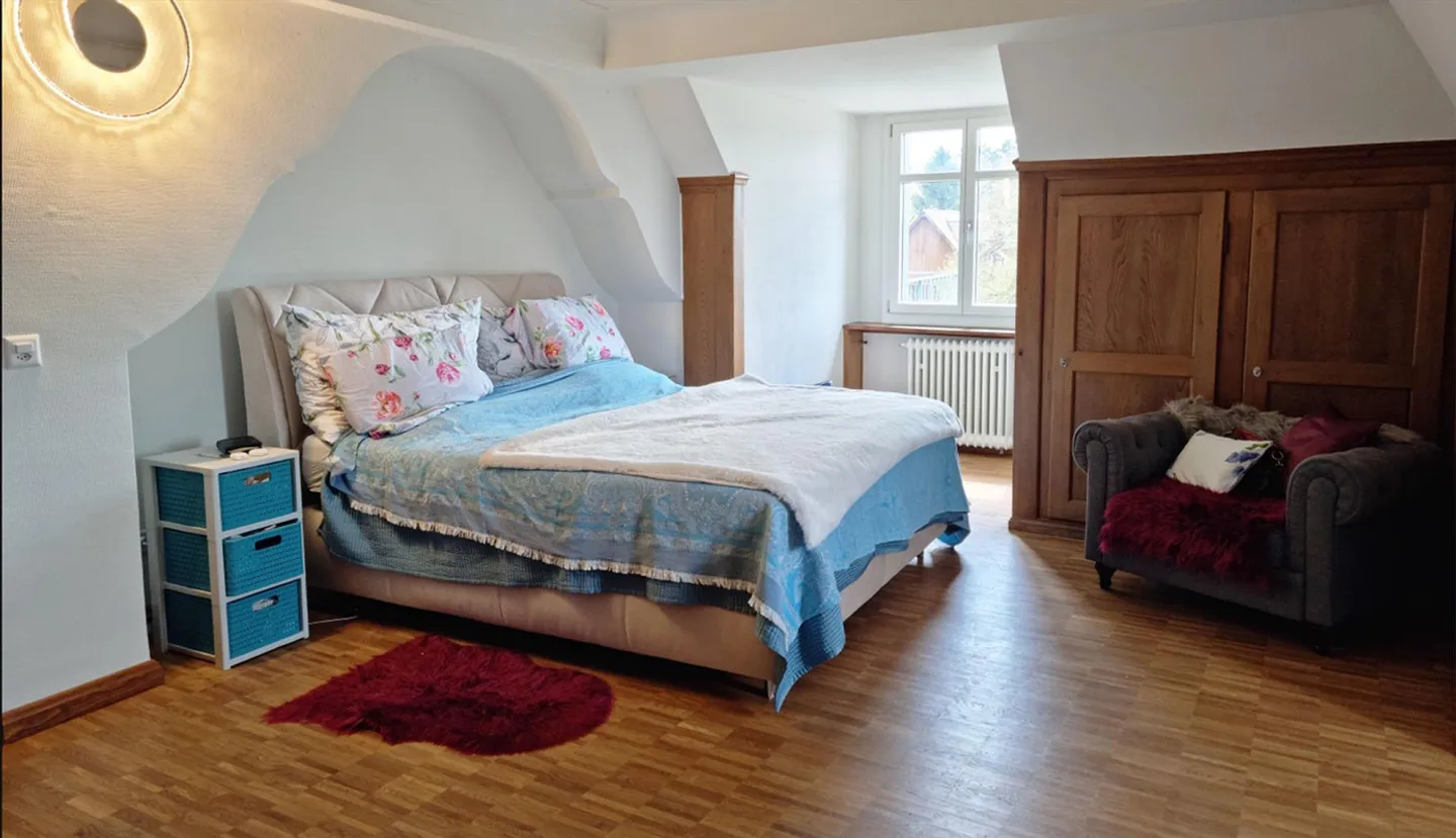 5.5-Room Penthouse Apartment in Former Bally Villa - Photo 3 of 8