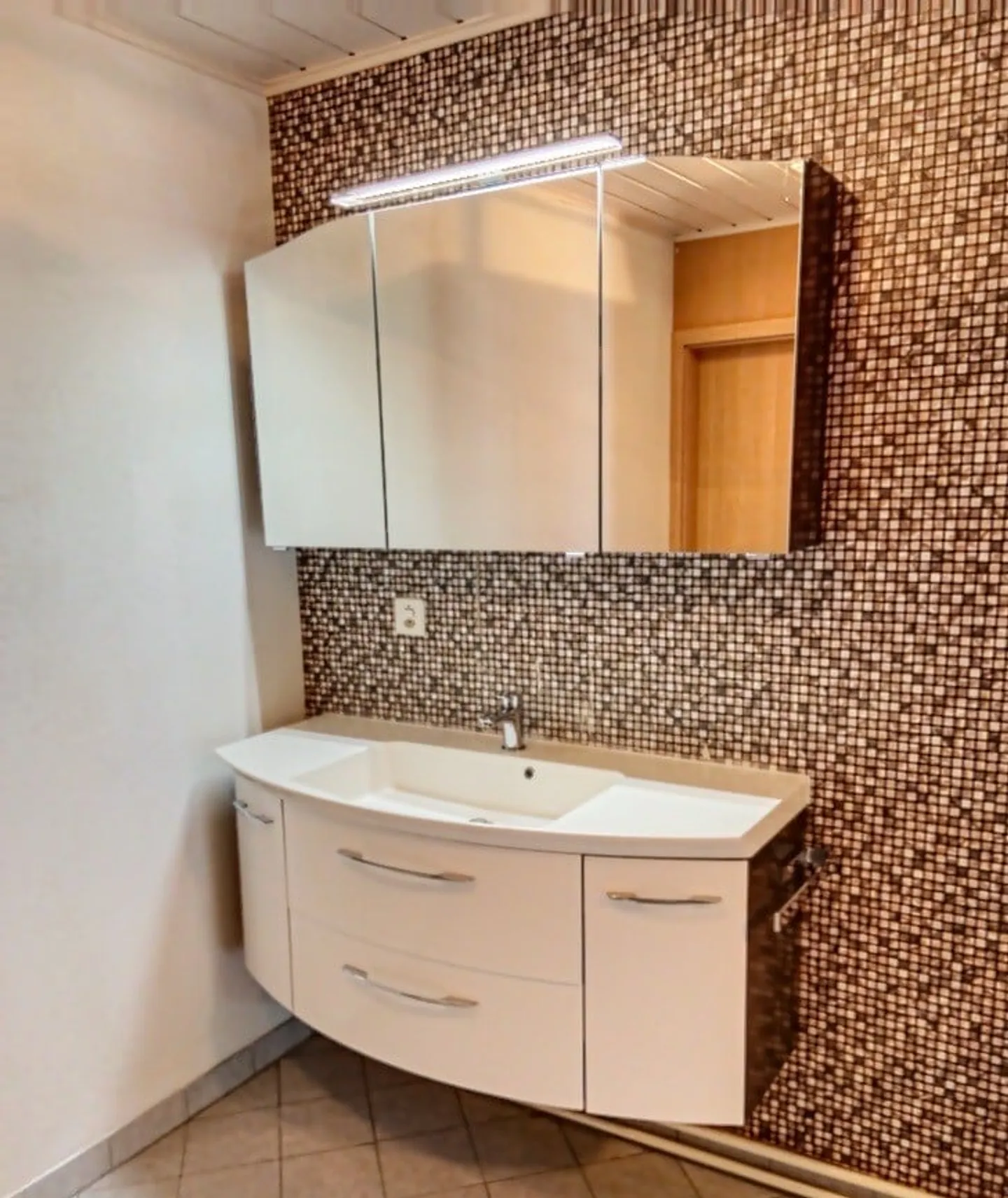 Family farm with 3 apartments and 2,998 m² of land – Mézières (FR) - Photo 13 of 17