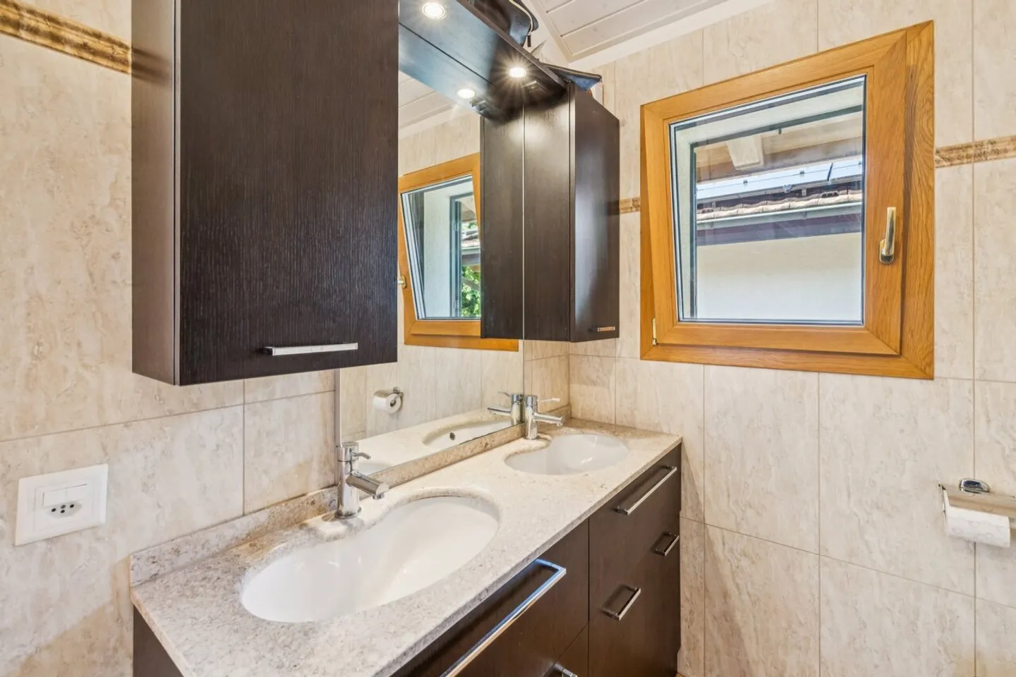 Superb family home in Thônex - Photo 19 of 20