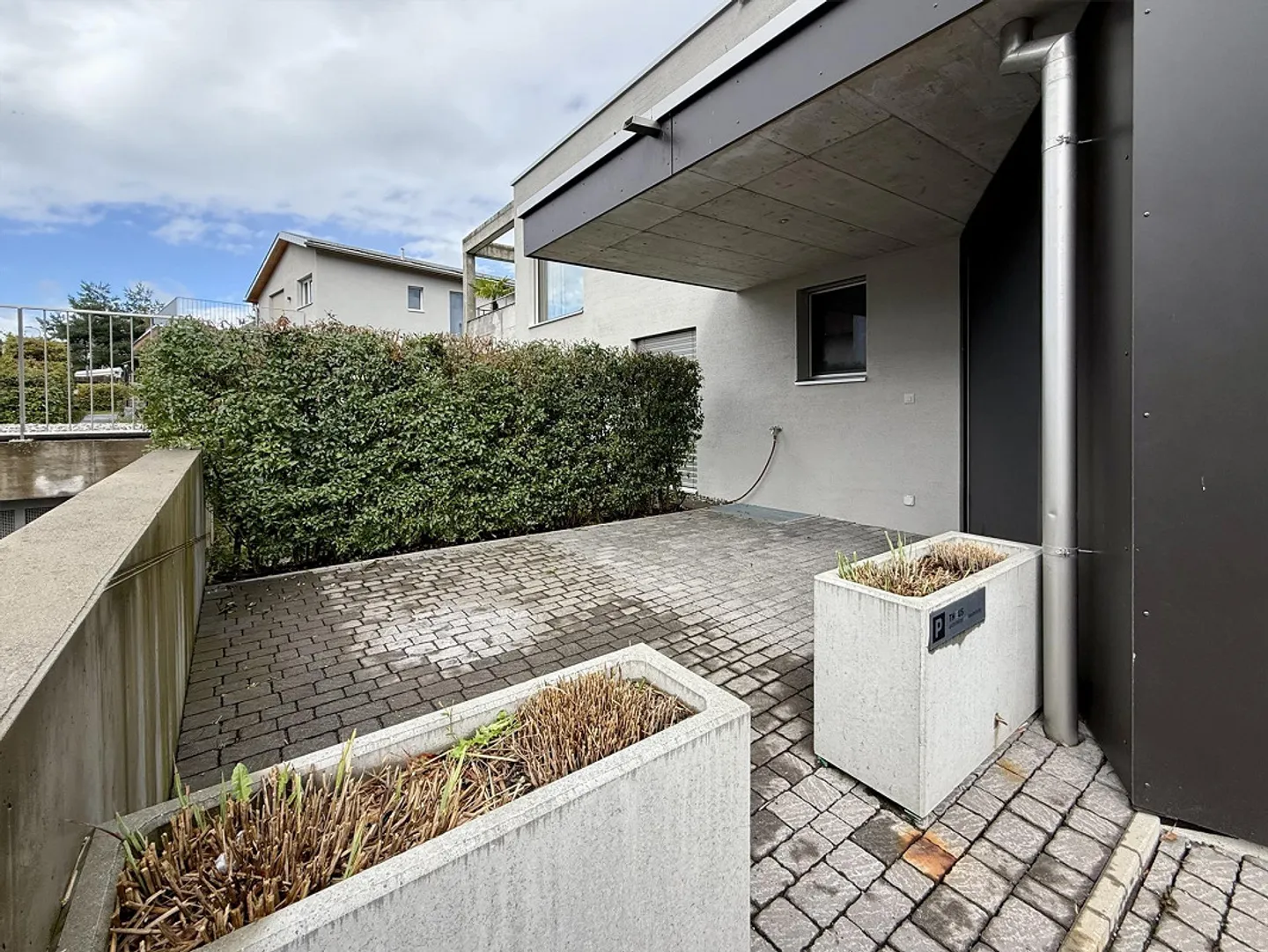 OFFICE - STUDIO - PRACTICE - THERAPY ROOM - Photo 8 of 10