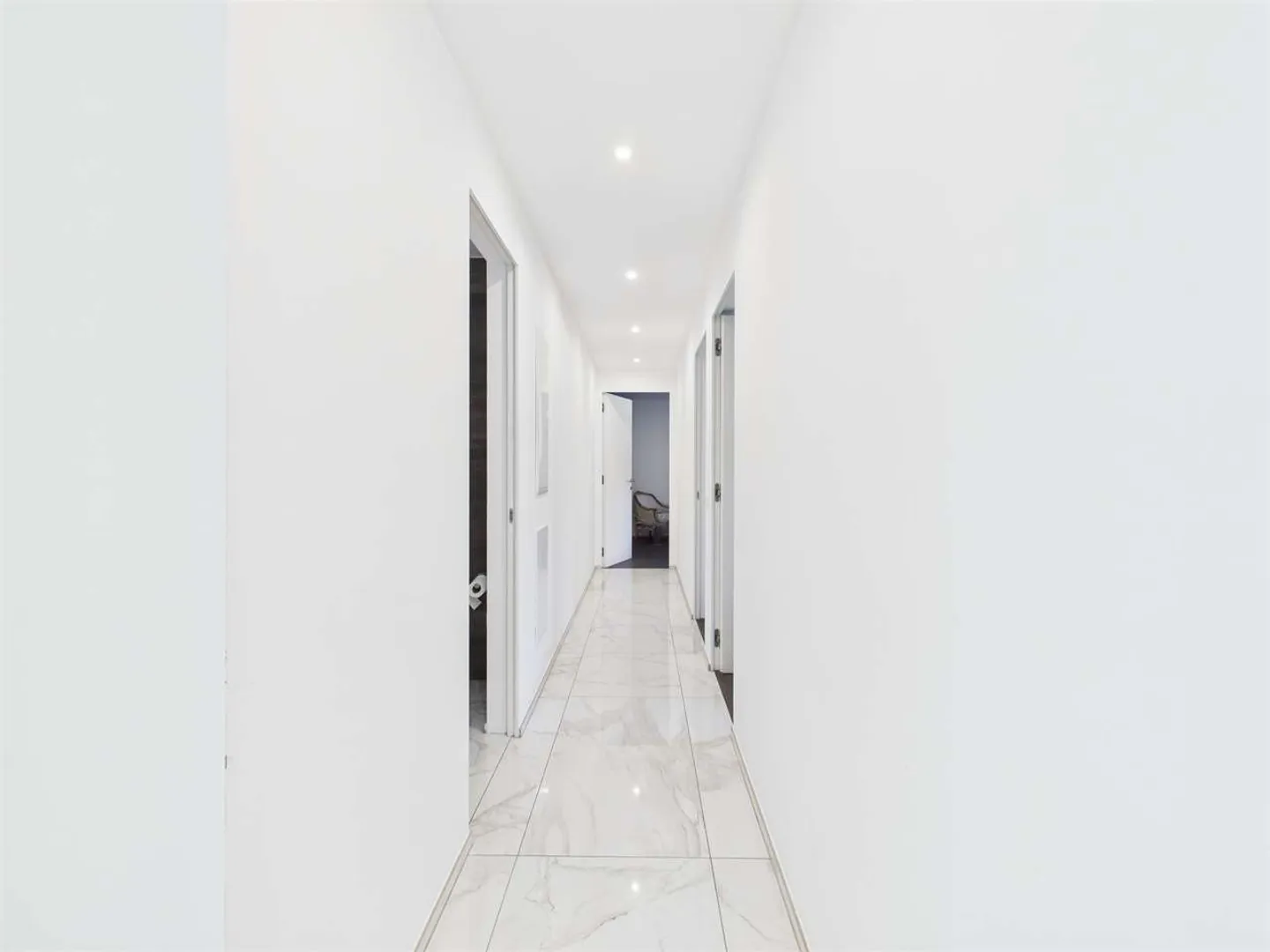 Canobbio - Penthouse with 4.5 rooms and unobstructed view - Photo 5 of 13