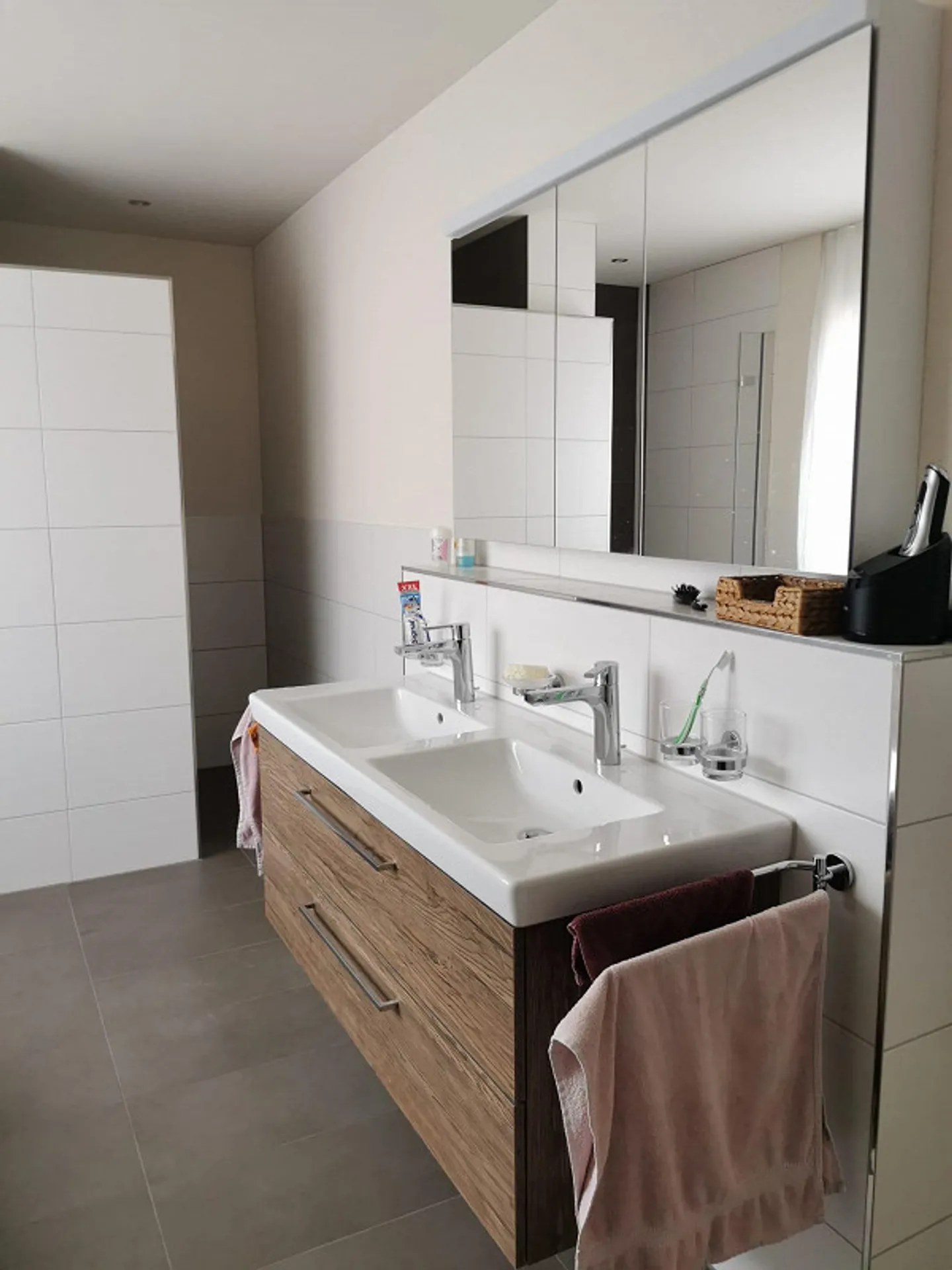 Attractive 5 1/2 Room Apartment - Photo 6 of 8