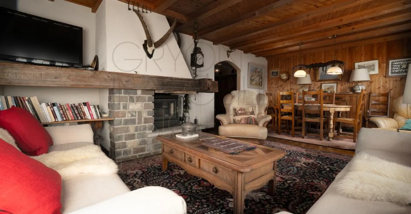 Charming Alpine Apartment - Photo 5 of 11
