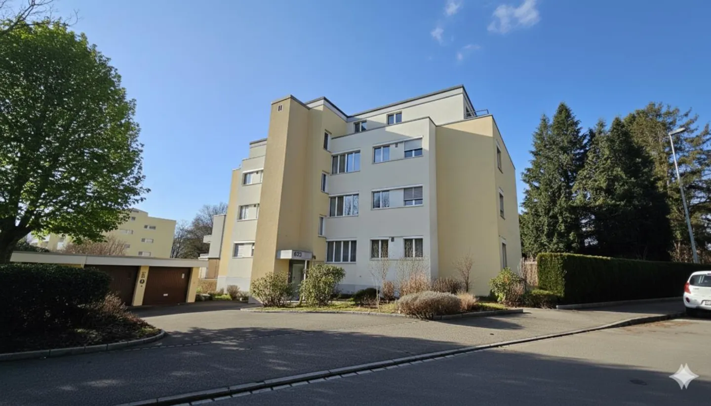 LA TUA NUOVA CASA A BUCHTHALEN - APPARTAMENTO FRESCAMENTE RISTRUTTURATO IN UN OTTIMO CONDOMINIO - Foto 1 di 12