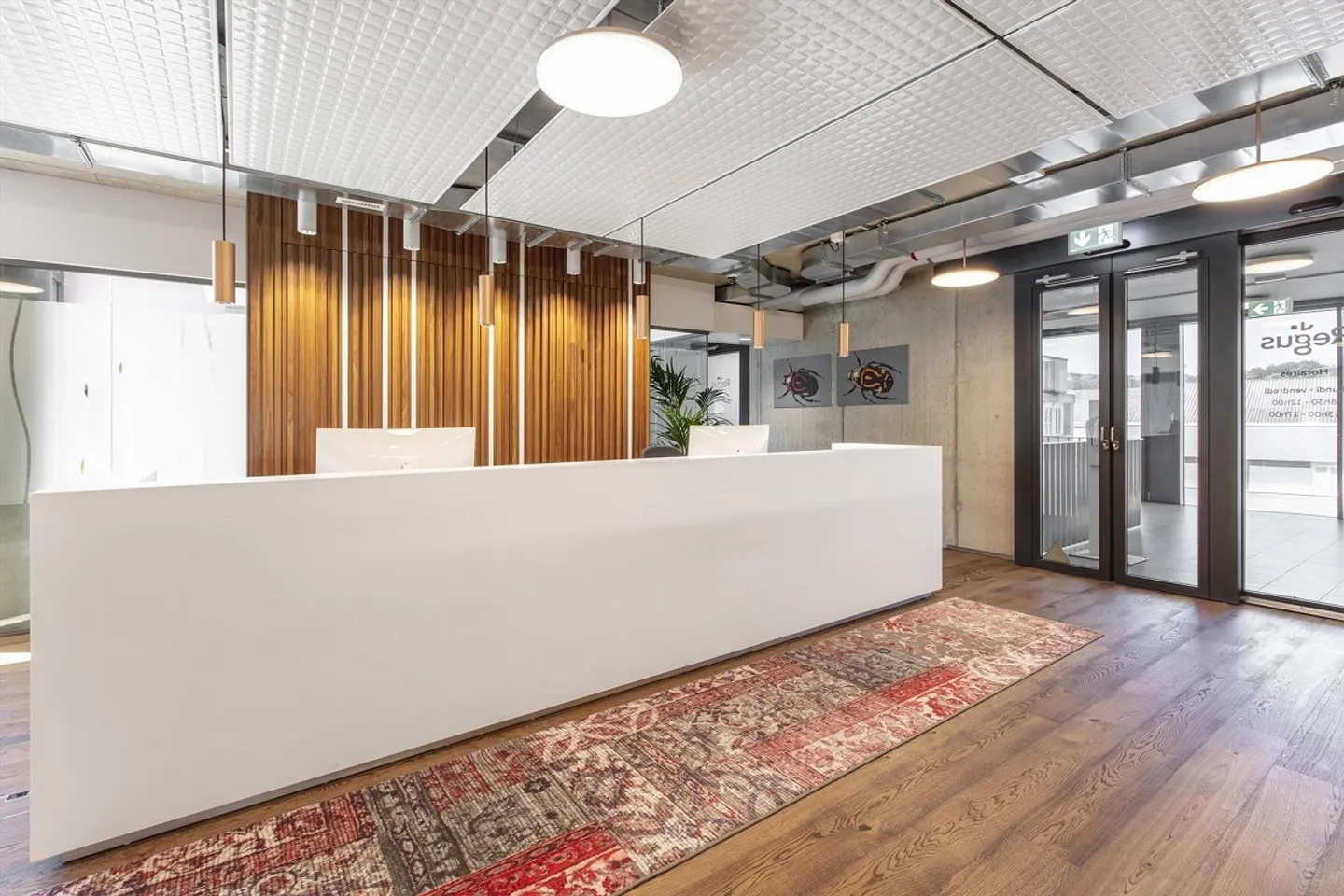Privater Büroraum für 4 Personen bei Regus Morges - Foto 5 von 6
