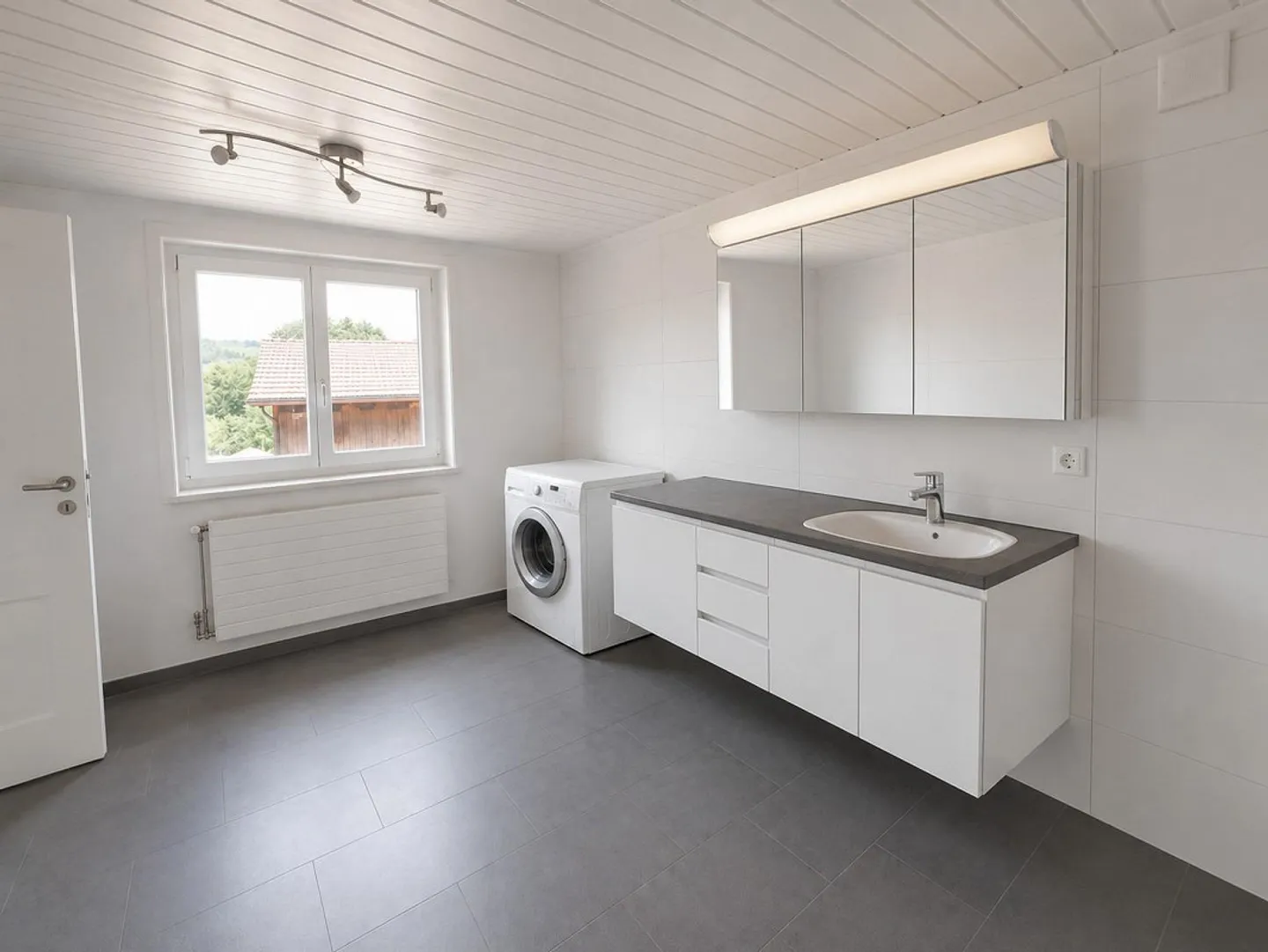 Cozy 2.5 Room Apartment in Degersheim - Photo 6 of 10