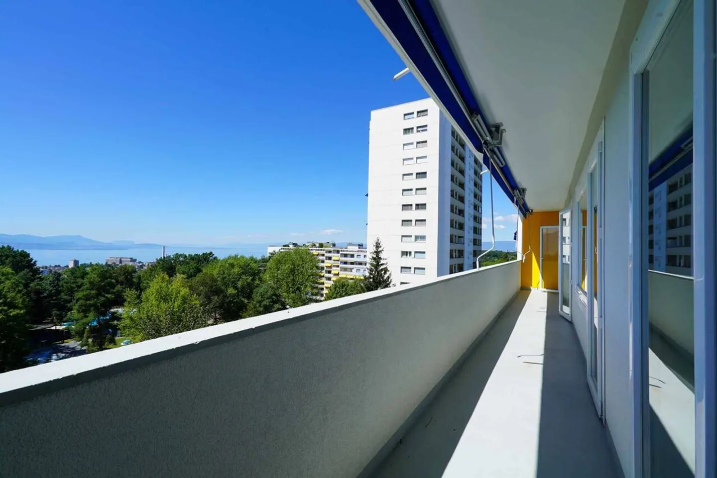Appartement spacieux avec vue sur le lac - Photo 9 sur 12