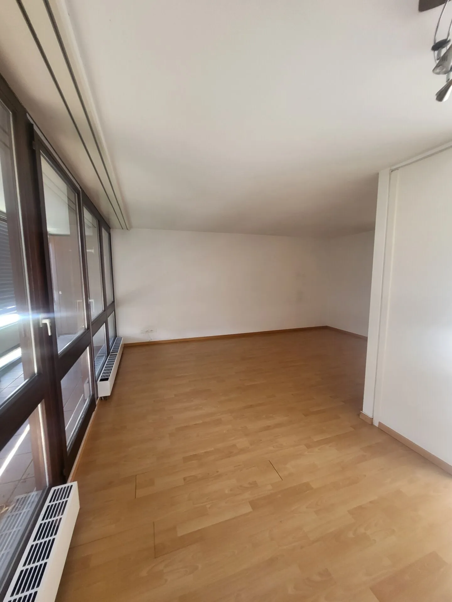 Ruhig und zentral gelegene 4.5- Zimmer Wohnung an der Bleicherstrasse - Foto 2 von 15