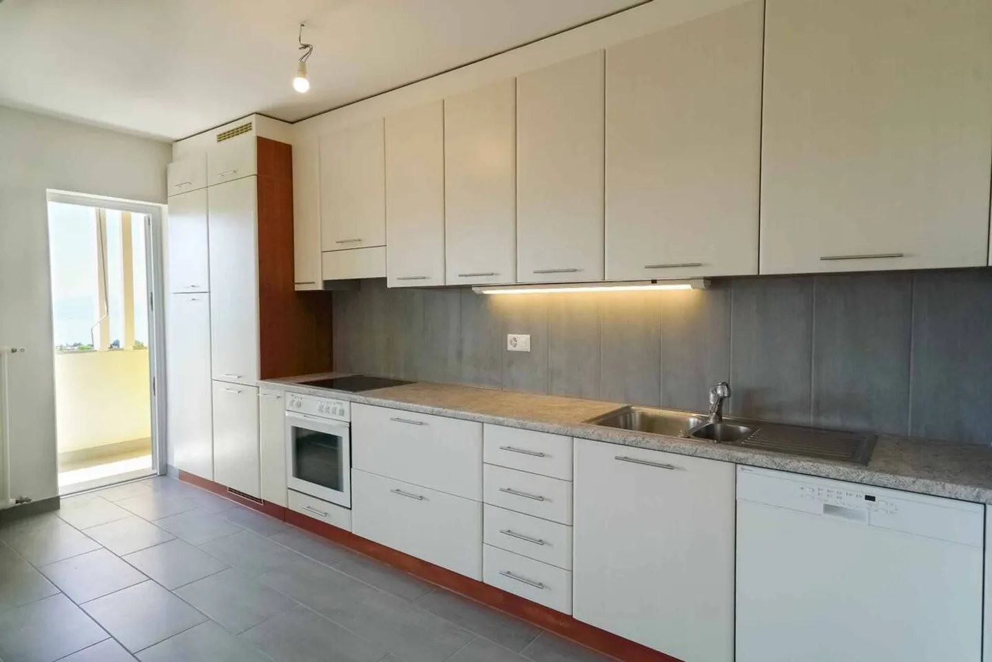 Appartement spacieux avec vue sur le lac - Photo 1 sur 12