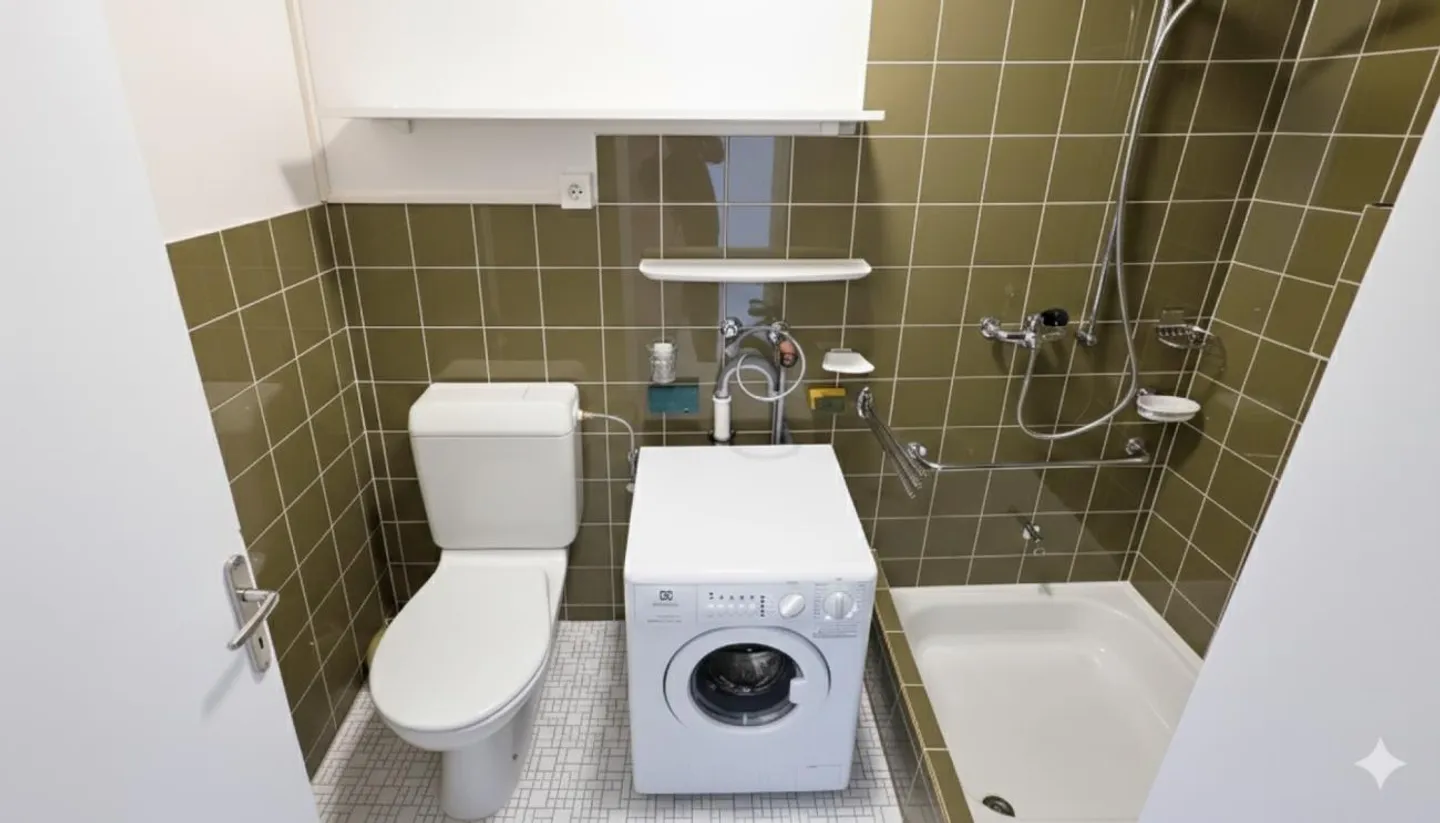 LA TUA NUOVA CASA A BUCHTHALEN - APPARTAMENTO FRESCAMENTE RISTRUTTURATO IN UN OTTIMO CONDOMINIO - Foto 8 di 12