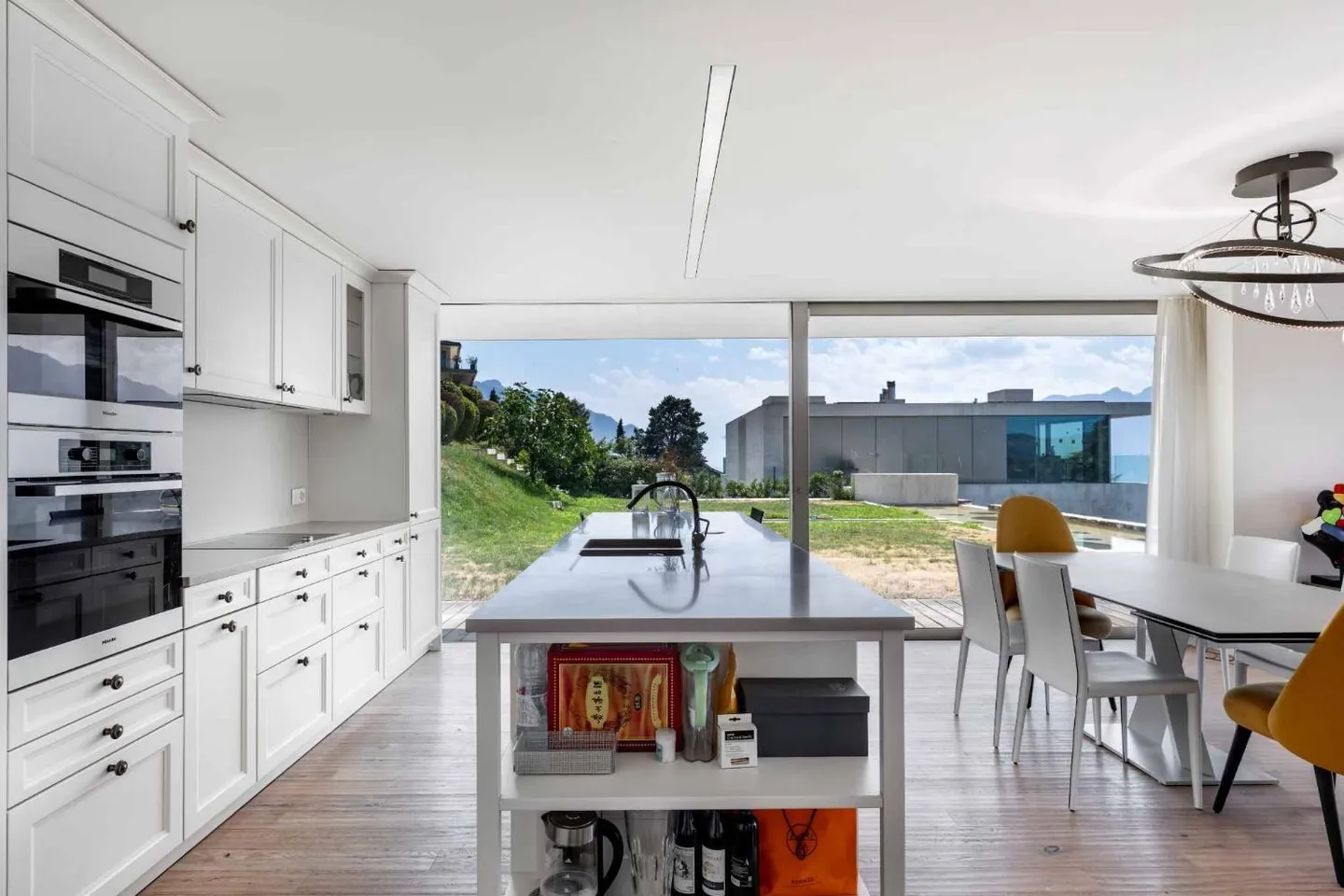 Außergewöhnliche Wohnung mit Panoramablick auf die Alpen und den Genfersee - Foto 3 von 8