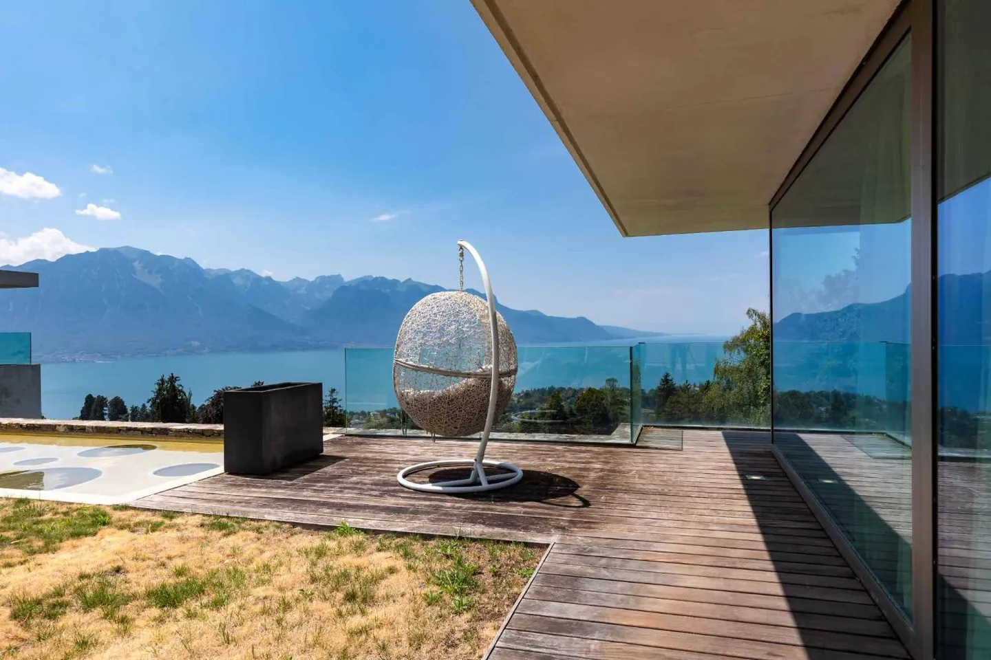 Außergewöhnliche Wohnung mit Panoramablick auf die Alpen und den Genfersee - Foto 2 von 8