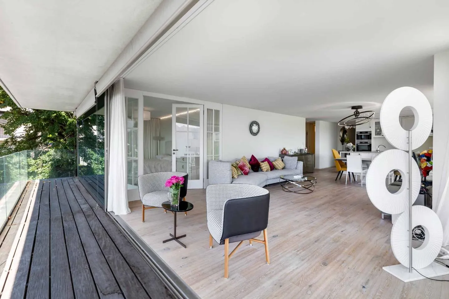 Außergewöhnliche Wohnung mit Panoramablick auf die Alpen und den Genfersee - Foto 4 von 8