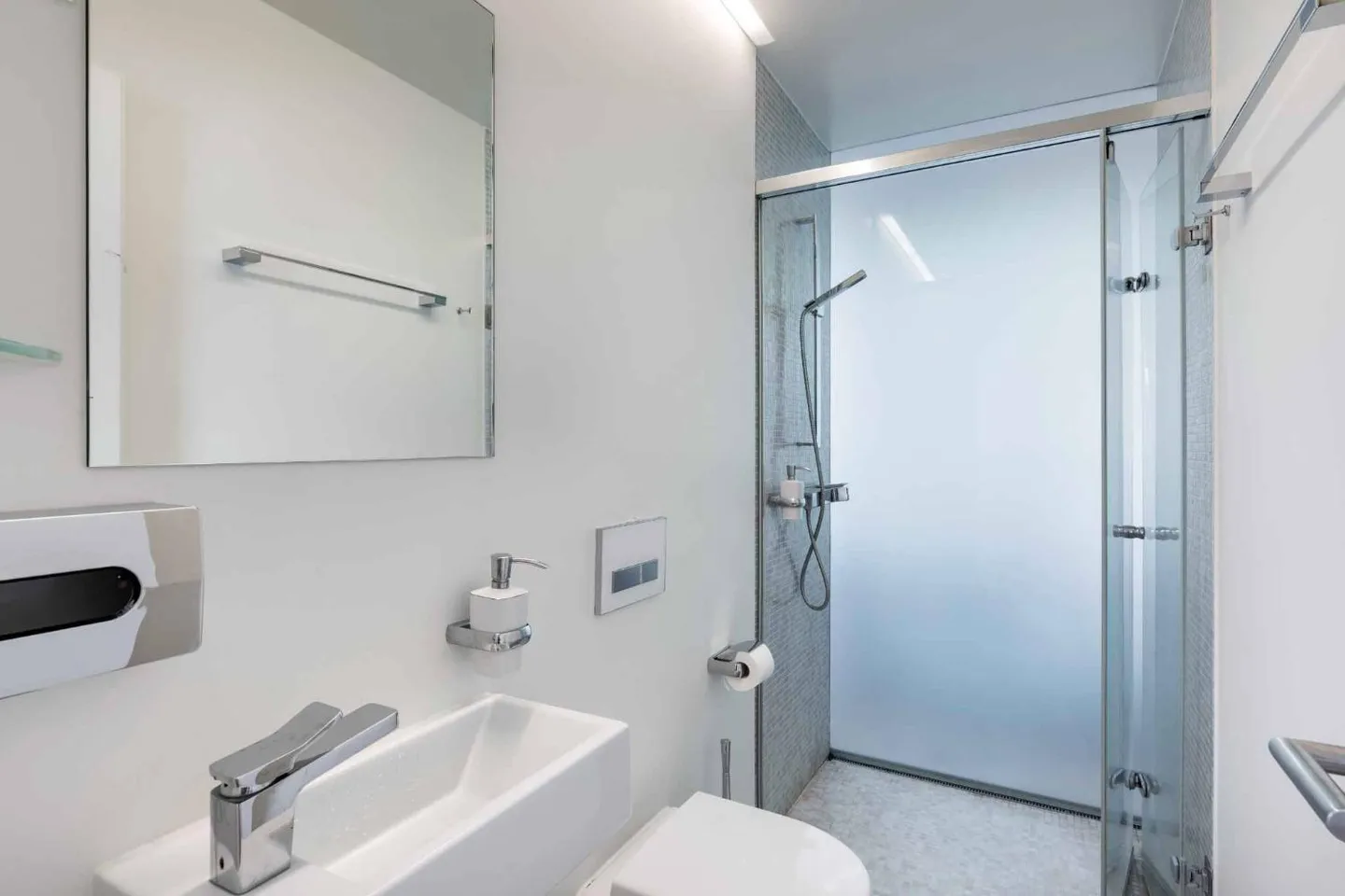 Außergewöhnliche Wohnung mit Panoramablick auf die Alpen und den Genfersee - Foto 7 von 8