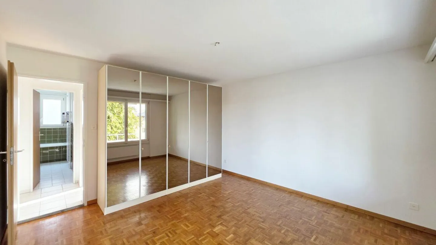 LA TUA NUOVA CASA A BUCHTHALEN - APPARTAMENTO FRESCAMENTE RISTRUTTURATO IN UN OTTIMO CONDOMINIO - Foto 10 di 12