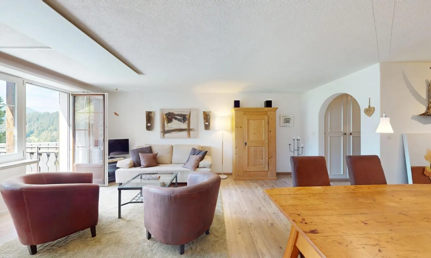 2.5-Zimmer-Wohnung mit Cheminée und Bergblick in Lenzerheide - Foto 3 von 12