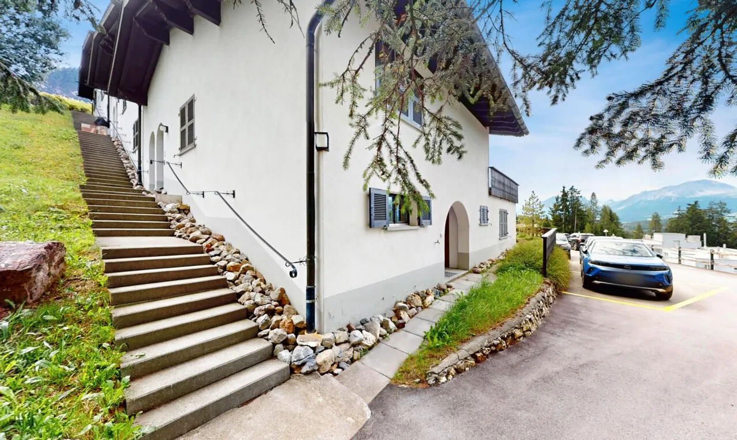 2.5-Zimmer-Wohnung mit Cheminée und Bergblick in Lenzerheide - Foto 10 von 12