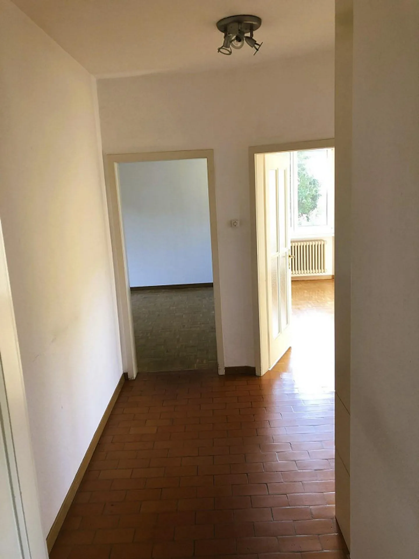 2-room apartment for rent - Photo 2 of 10