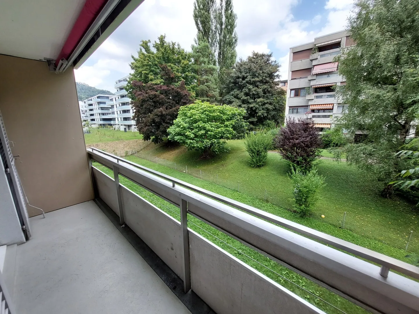 Rue des Pervenches 50, Appartement 4 1/2 Pièces - Photo 3 sur 10