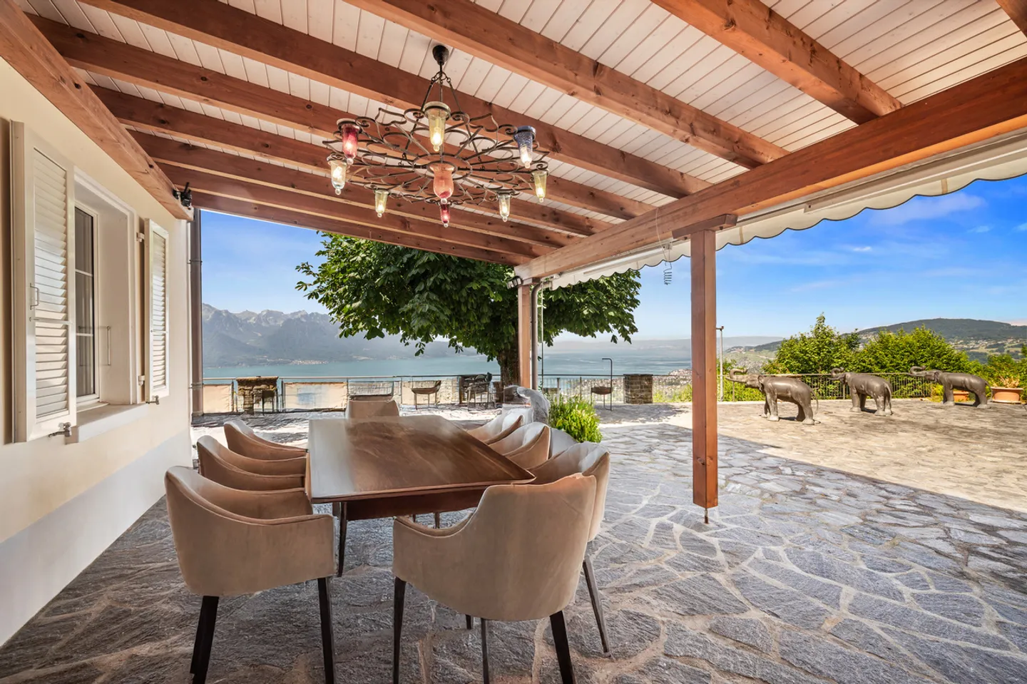 Charming Property with Panoramic Views of the Heights of Montreux - Photo 8 of 20