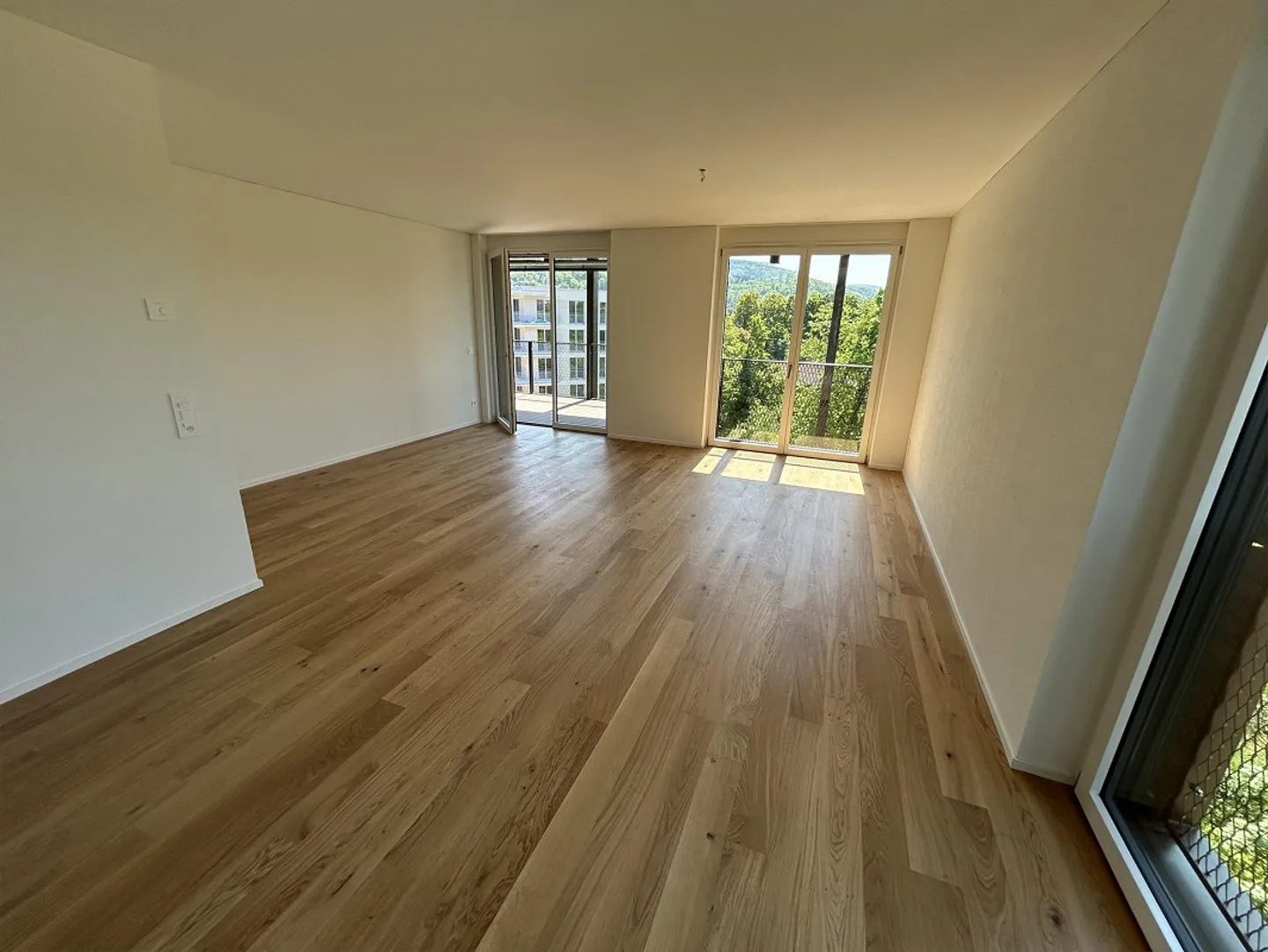 Looking for a new tenant for bright 4.5-room apartment! - Photo 2 of 16