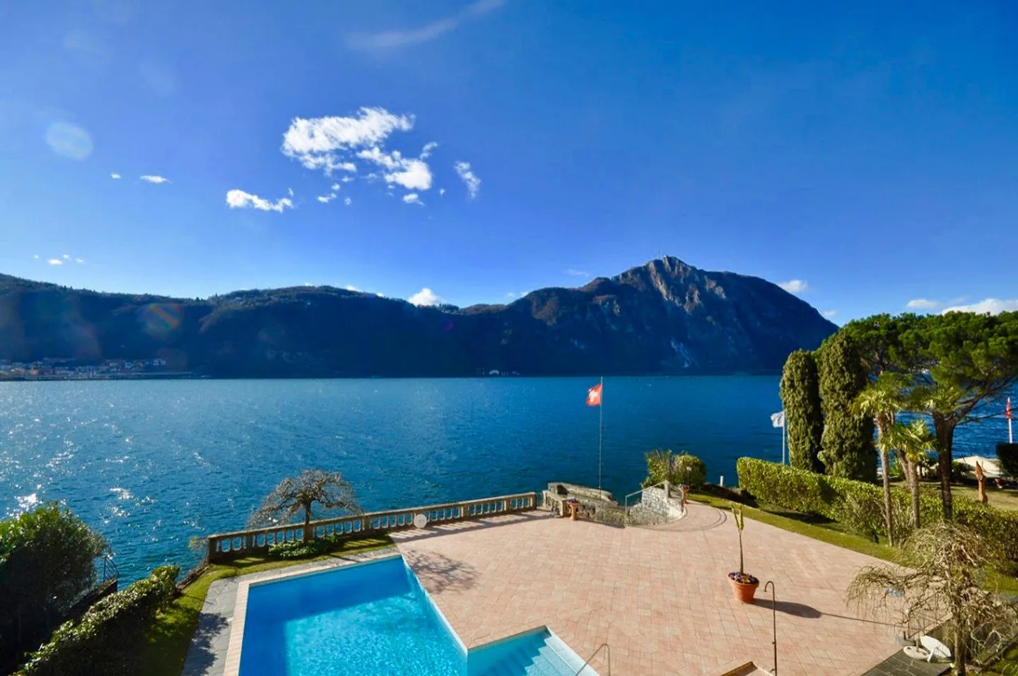 Appartamento di Lusso Fronte Lago - Foto 1 di 6