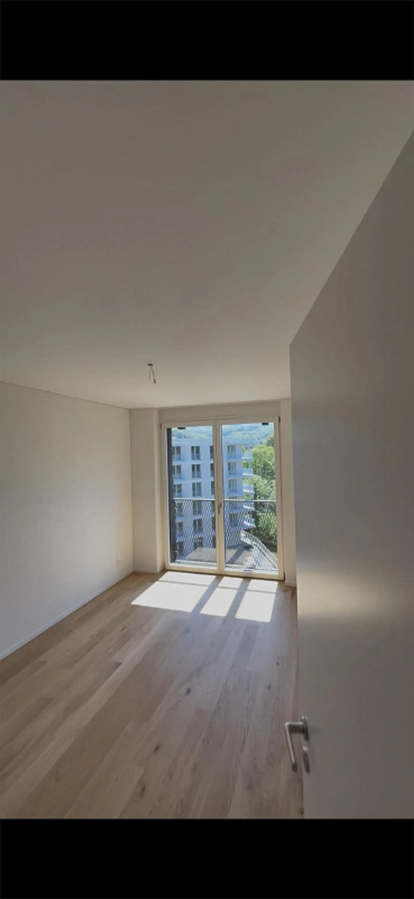 Looking for a new tenant for bright 4.5-room apartment! - Photo 13 of 16