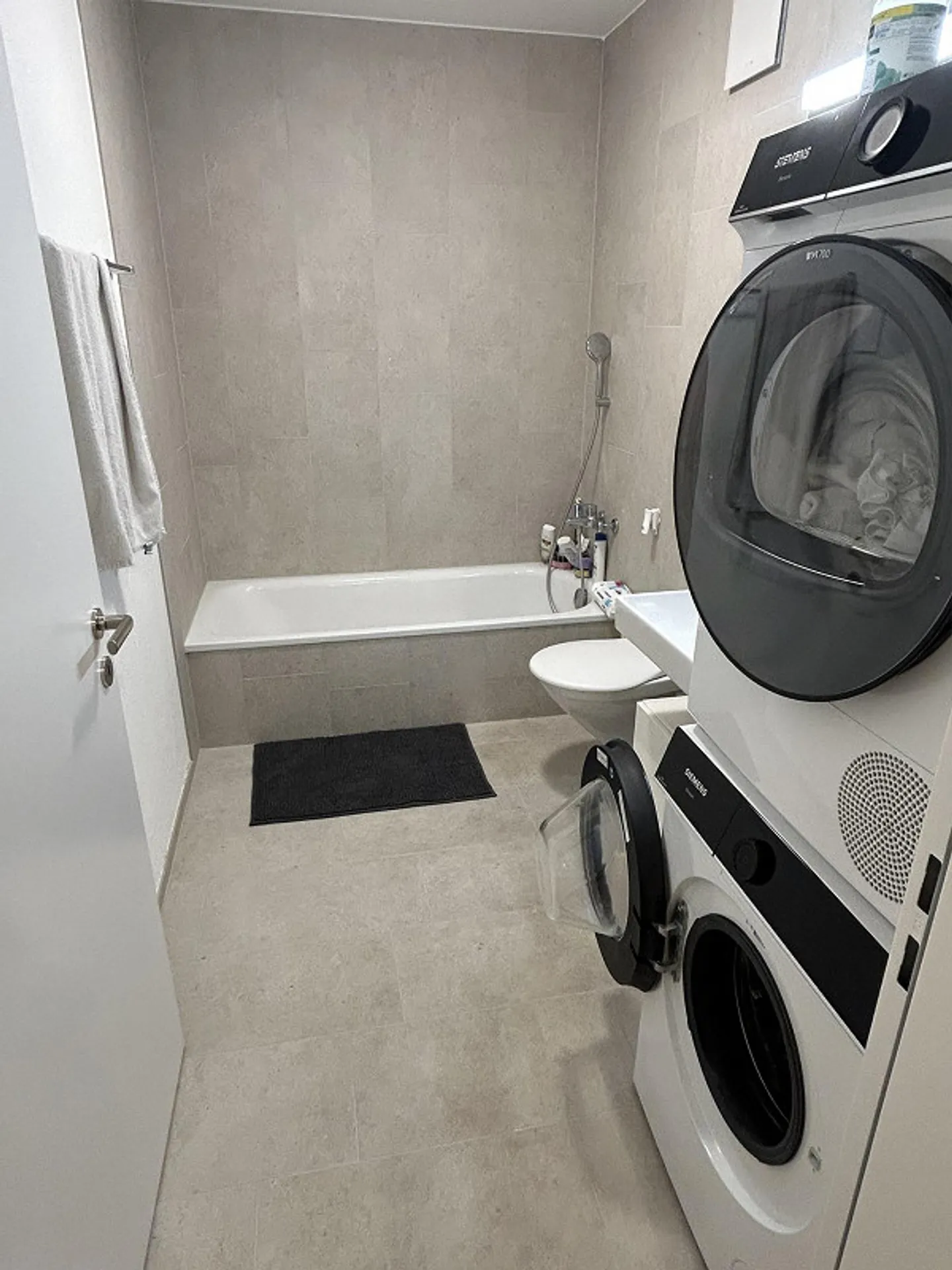 Looking for a new tenant for bright 4.5-room apartment! - Photo 6 of 16