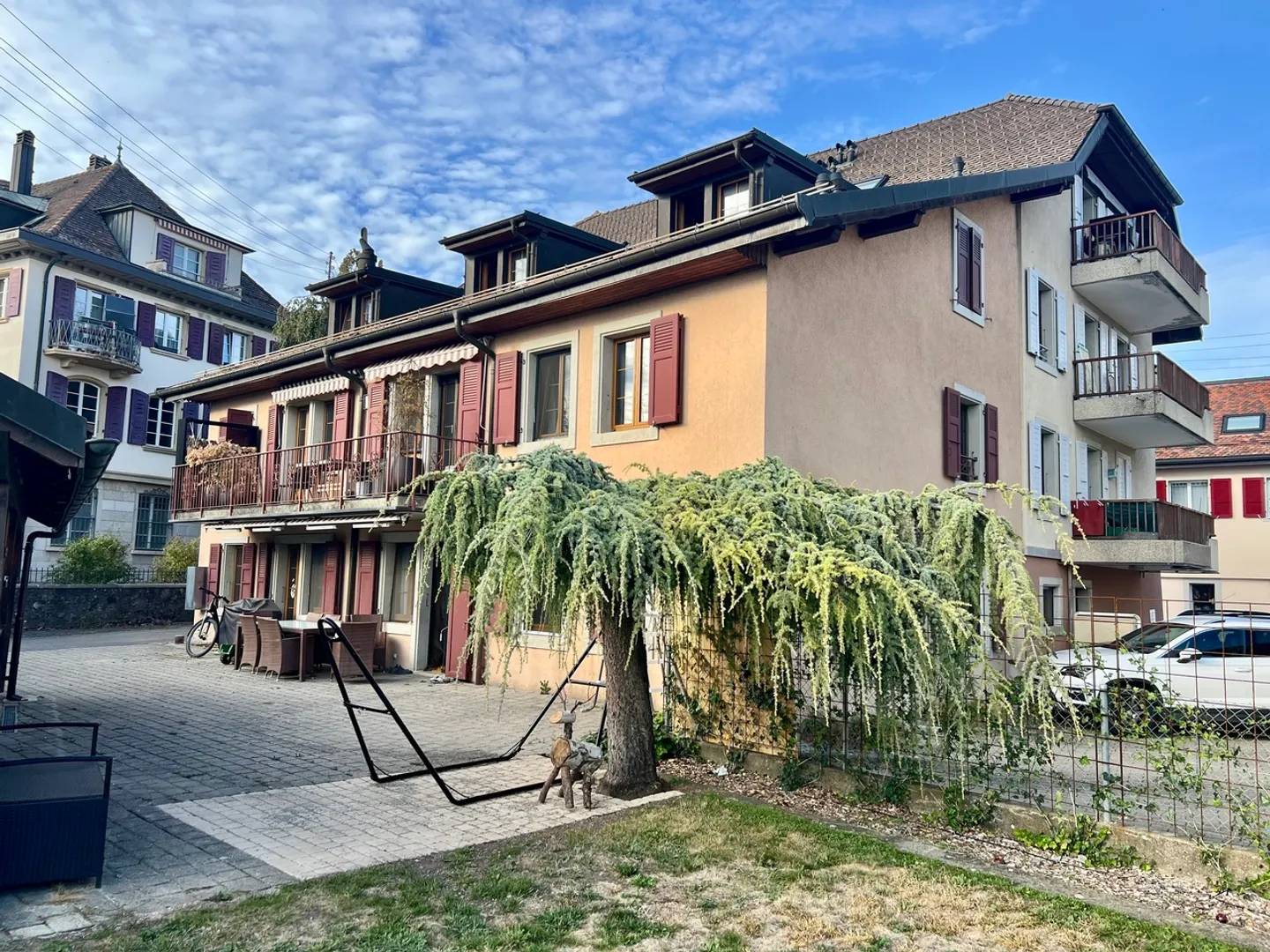 IN VENDITA IMMOBILE DI REDDITO SITUATO NEL CENTRO DEL VILLAGGIO DI BIERE - Foto 1 di 13