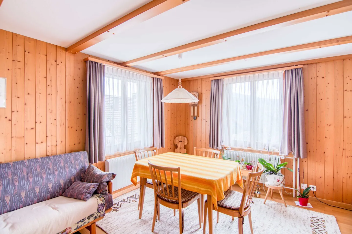 Berner Landhaus mit ca. 750 m² Baulandreserve (W3): Zweifamilienhaus an ruhiger Lage mit vielseitigem Potenzial - Foto 3 von 31
