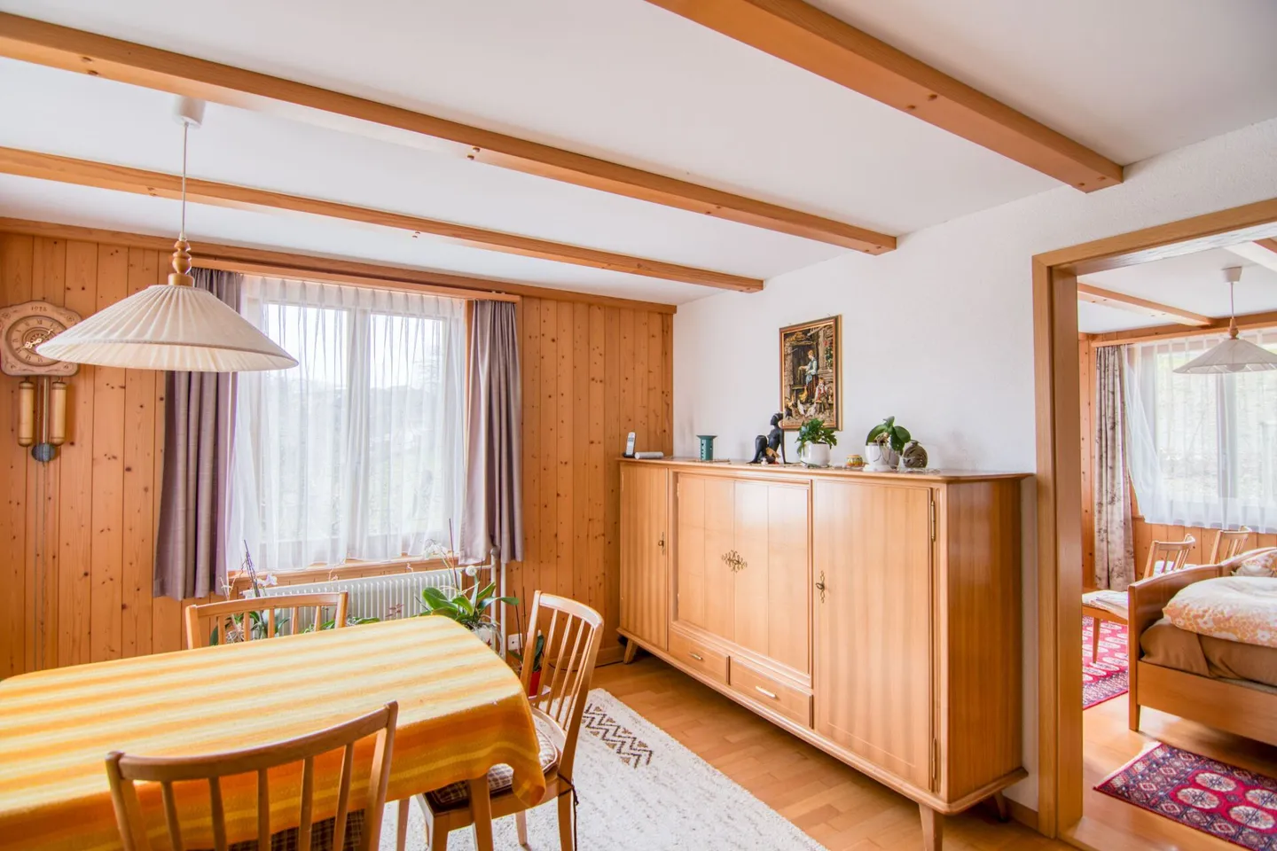 Berner Landhaus mit ca. 750 m² Baulandreserve (W3): Zweifamilienhaus an ruhiger Lage mit vielseitigem Potenzial - Foto 4 von 31