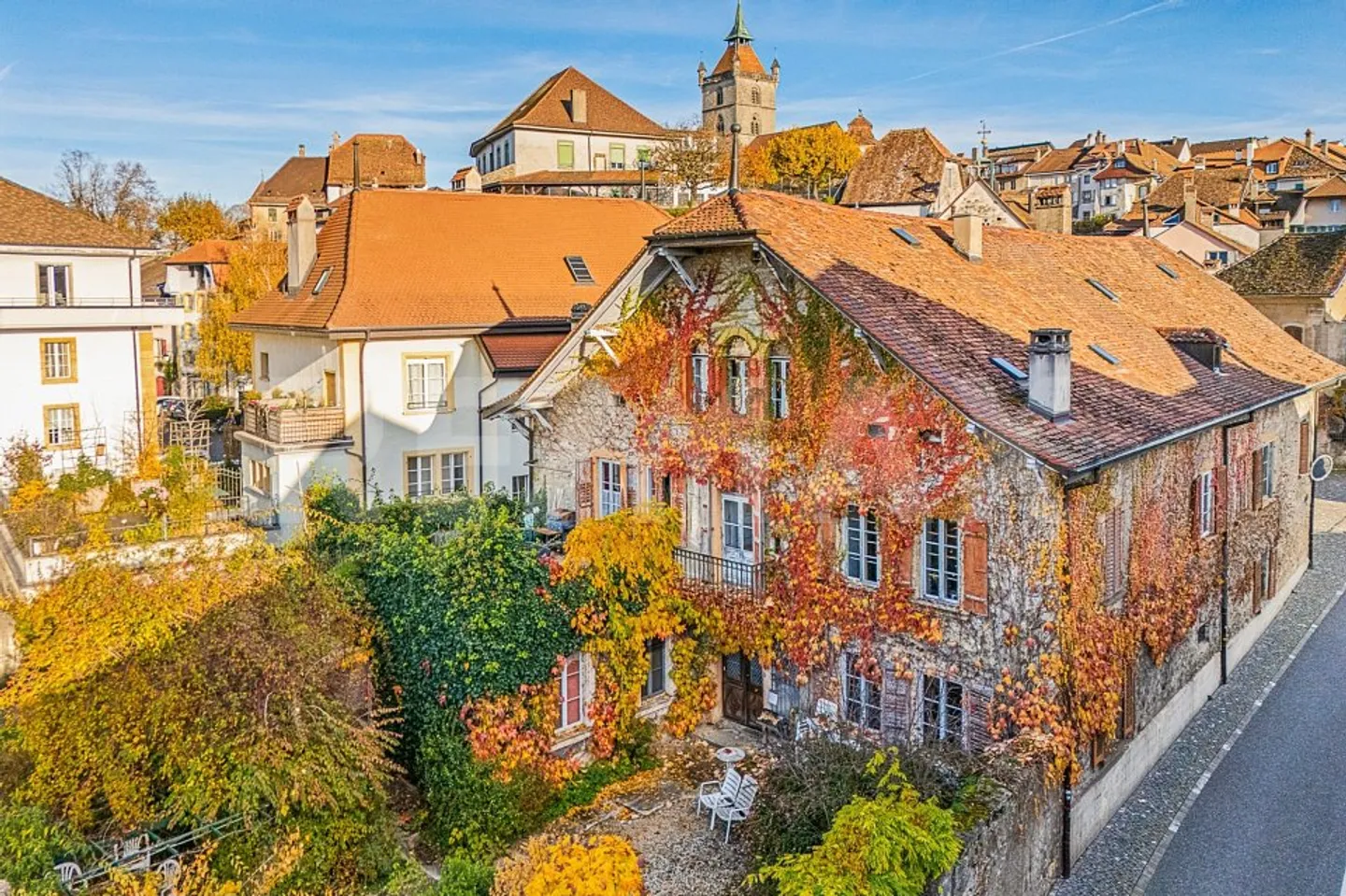 Historic House in Estavayer-le-Lac - Photo 3 of 13